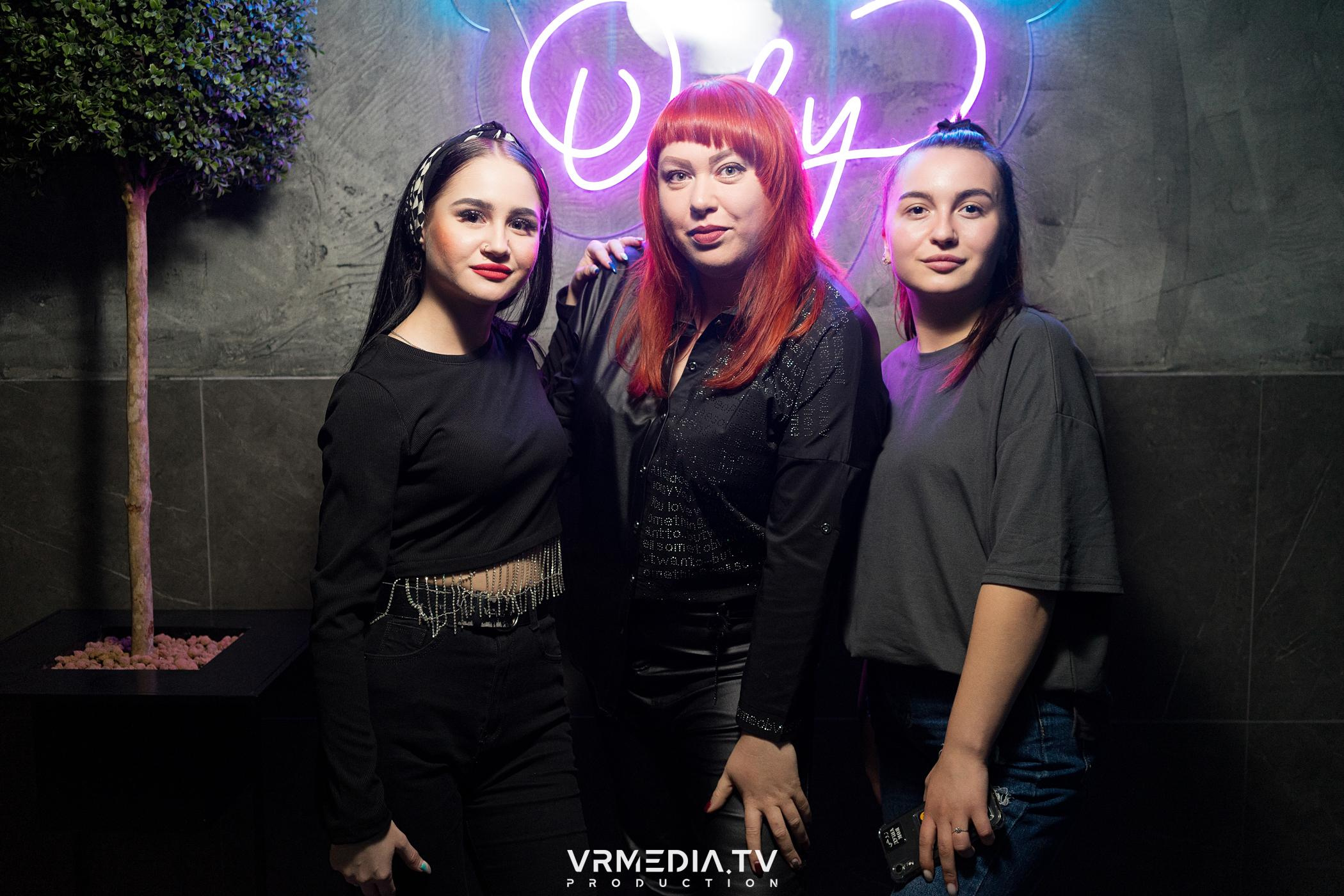 Выходные в баре «DOSKI»