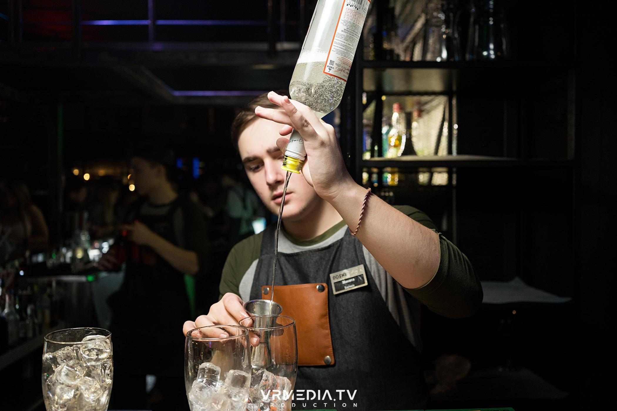 Выходные в баре «DOSKI»