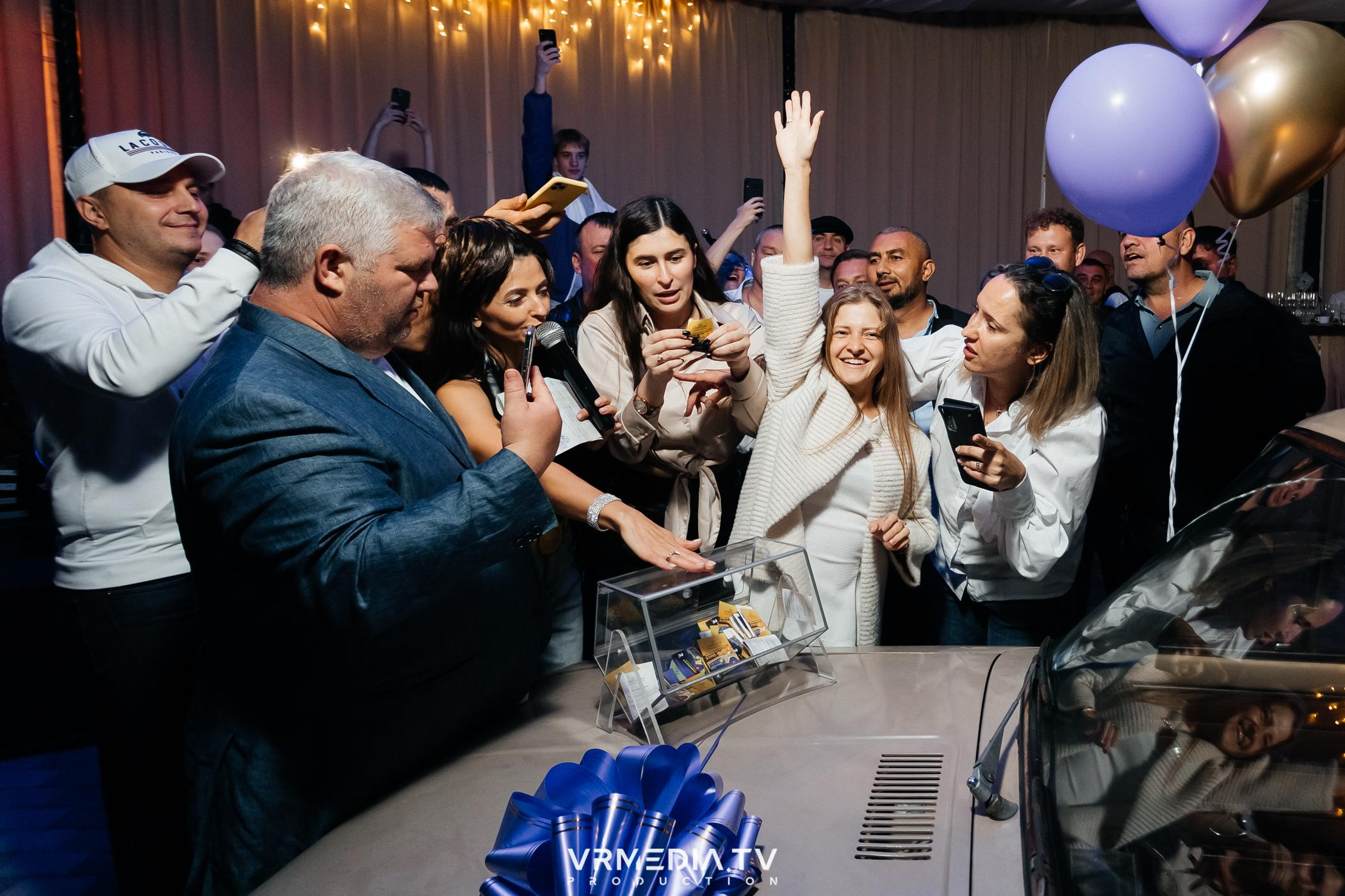 Дискотека 90-х в ресторане «Империя»