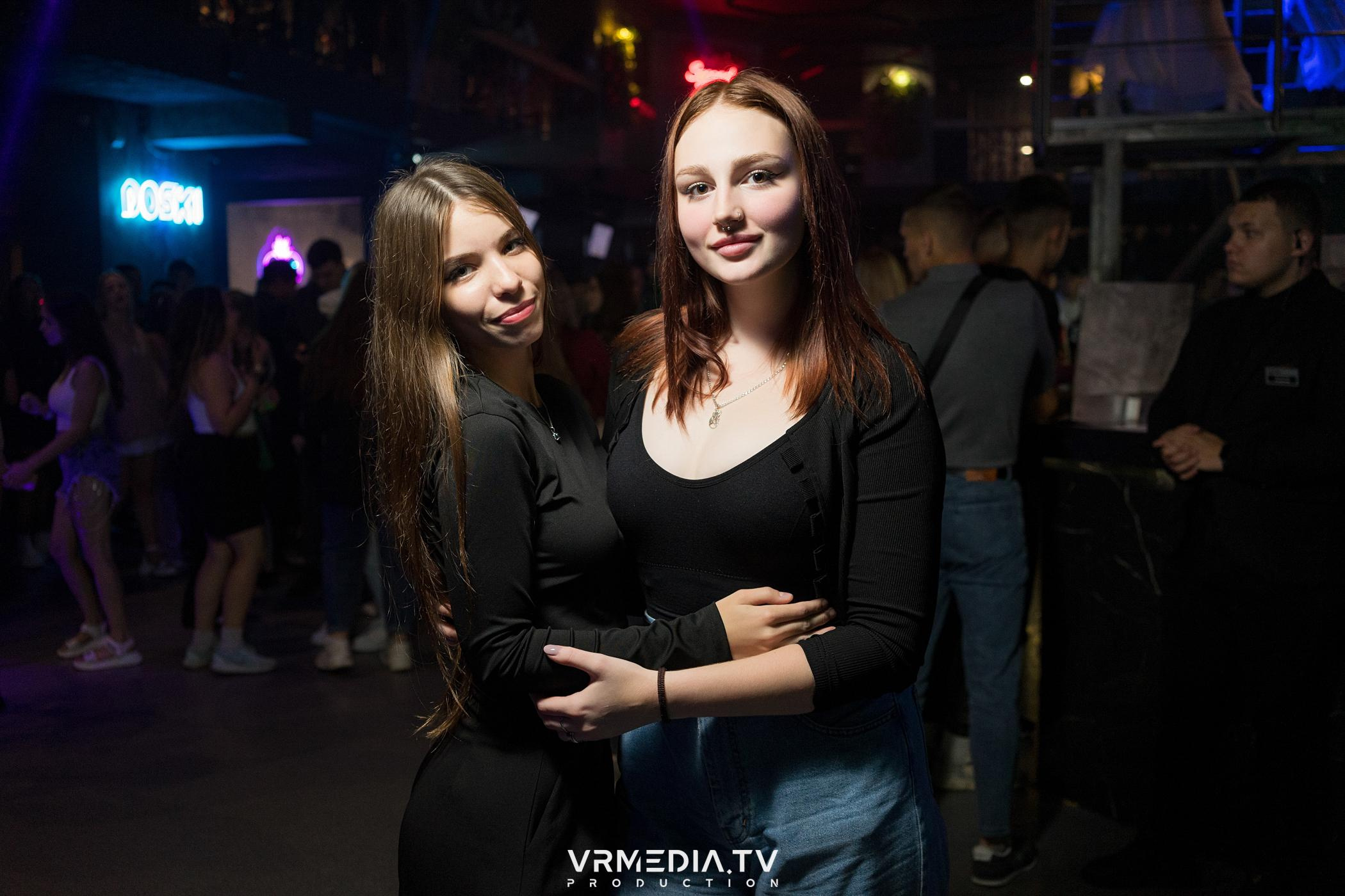 Выходные в баре «DOSKI»