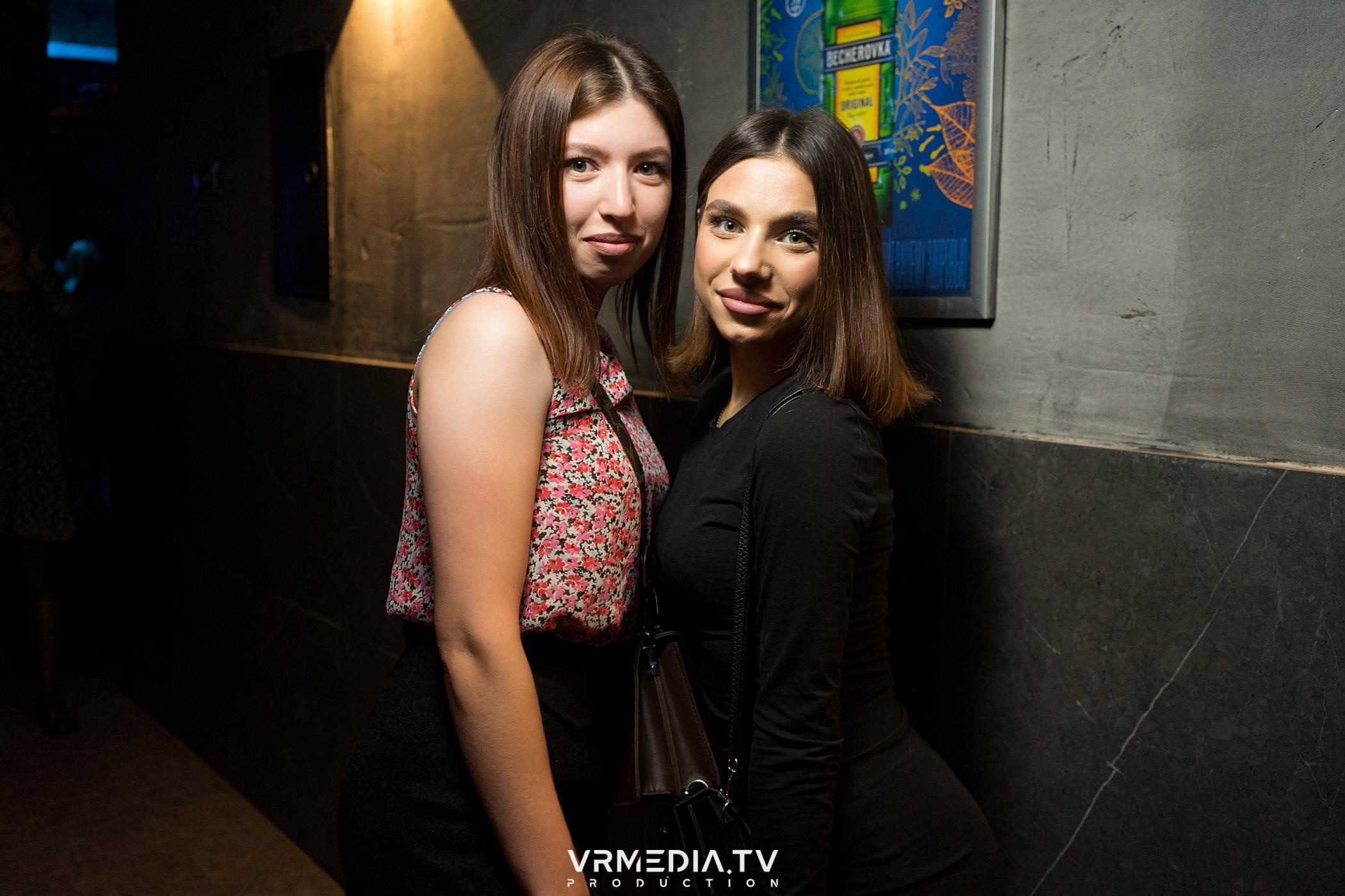 Выходные в баре «DOSKI»