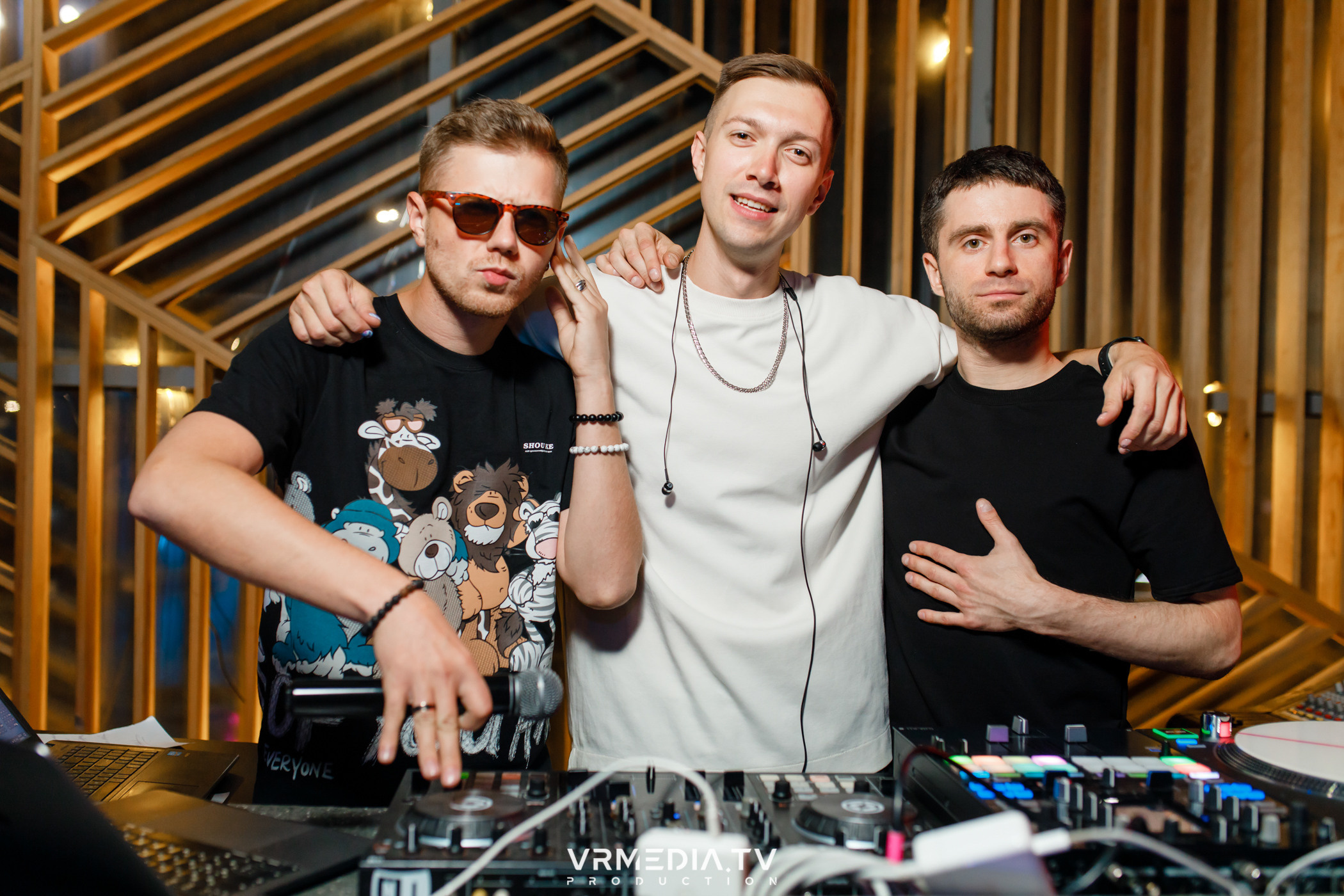 Выходные в баре «Друзья»