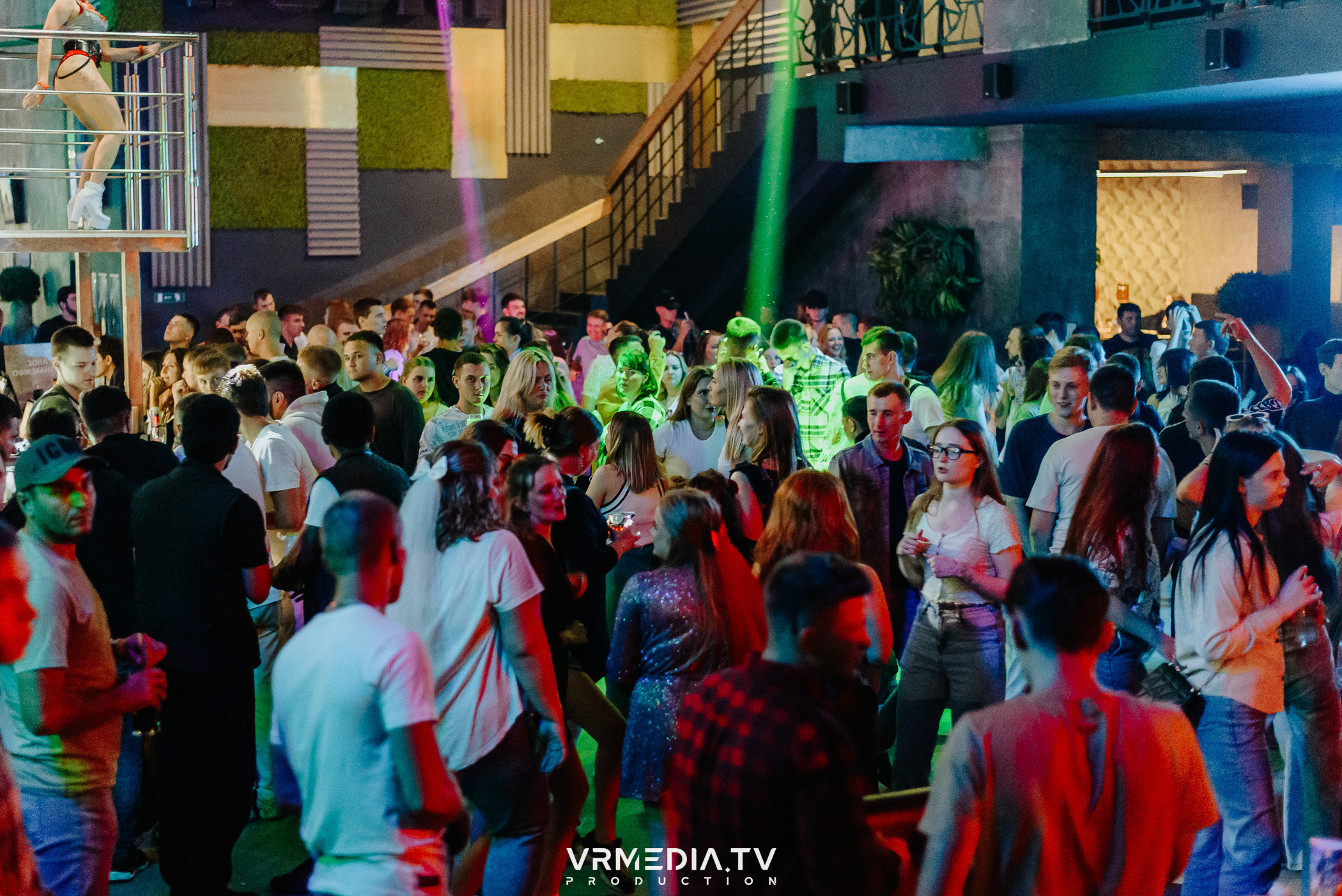 Выходные в баре «DOSKI»