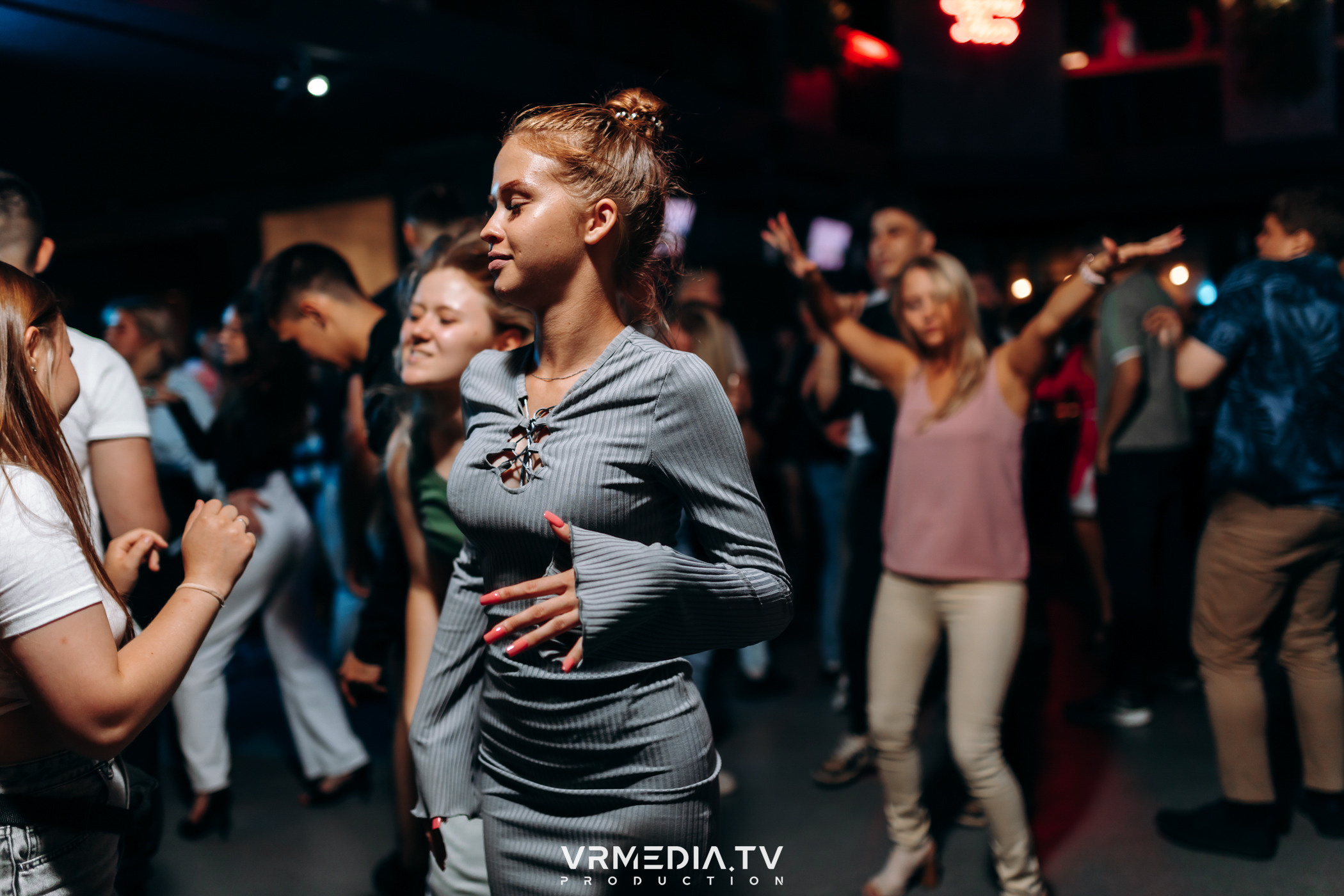 Выходные в баре «DOSKI»