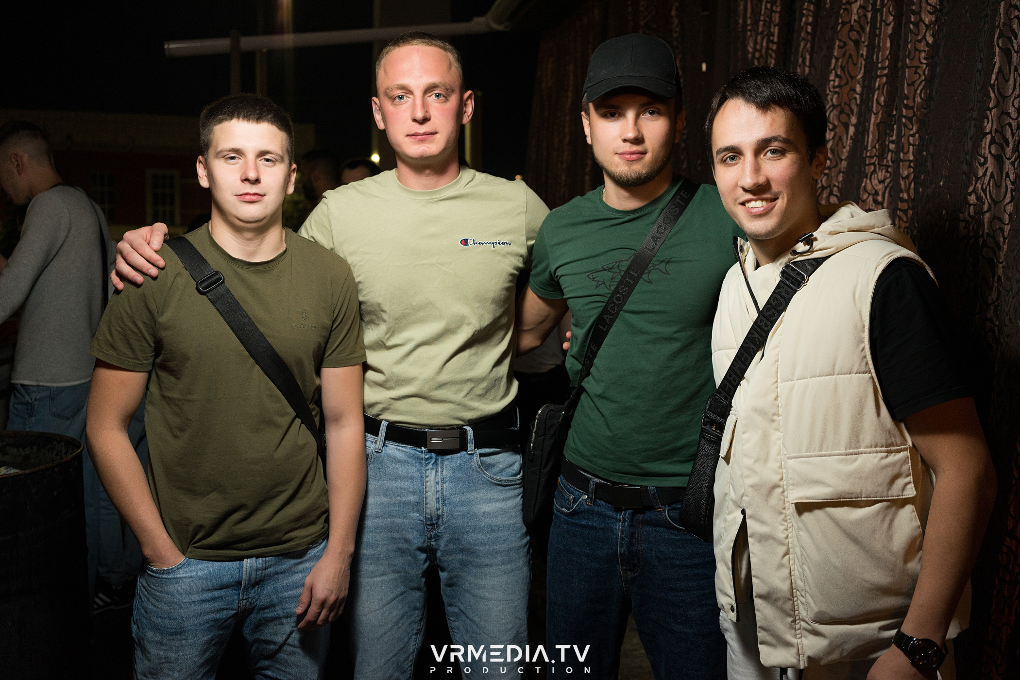 Выходные в баре «DOSKI»