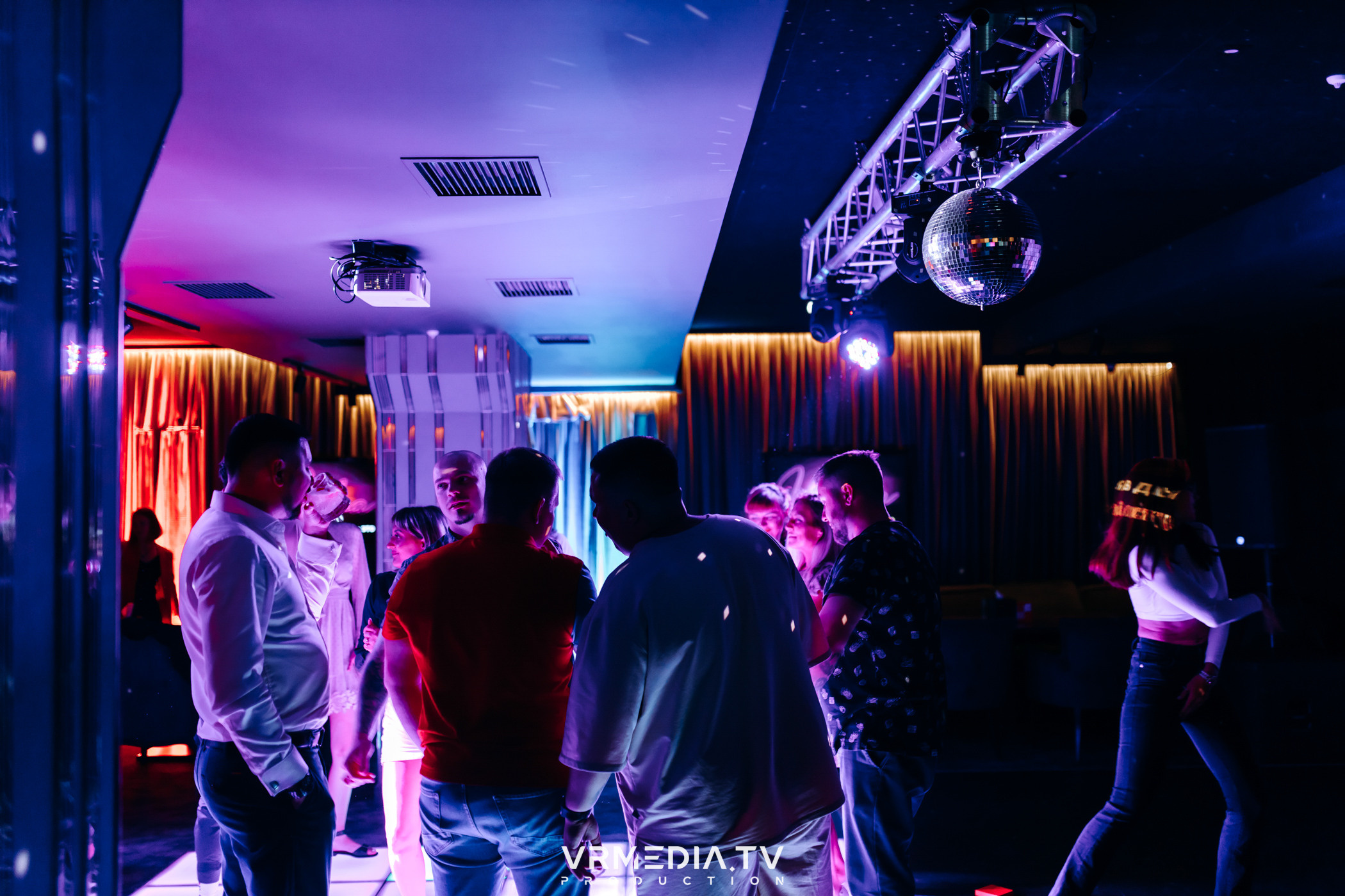 «Black Out» в караоке-баре «Volna»