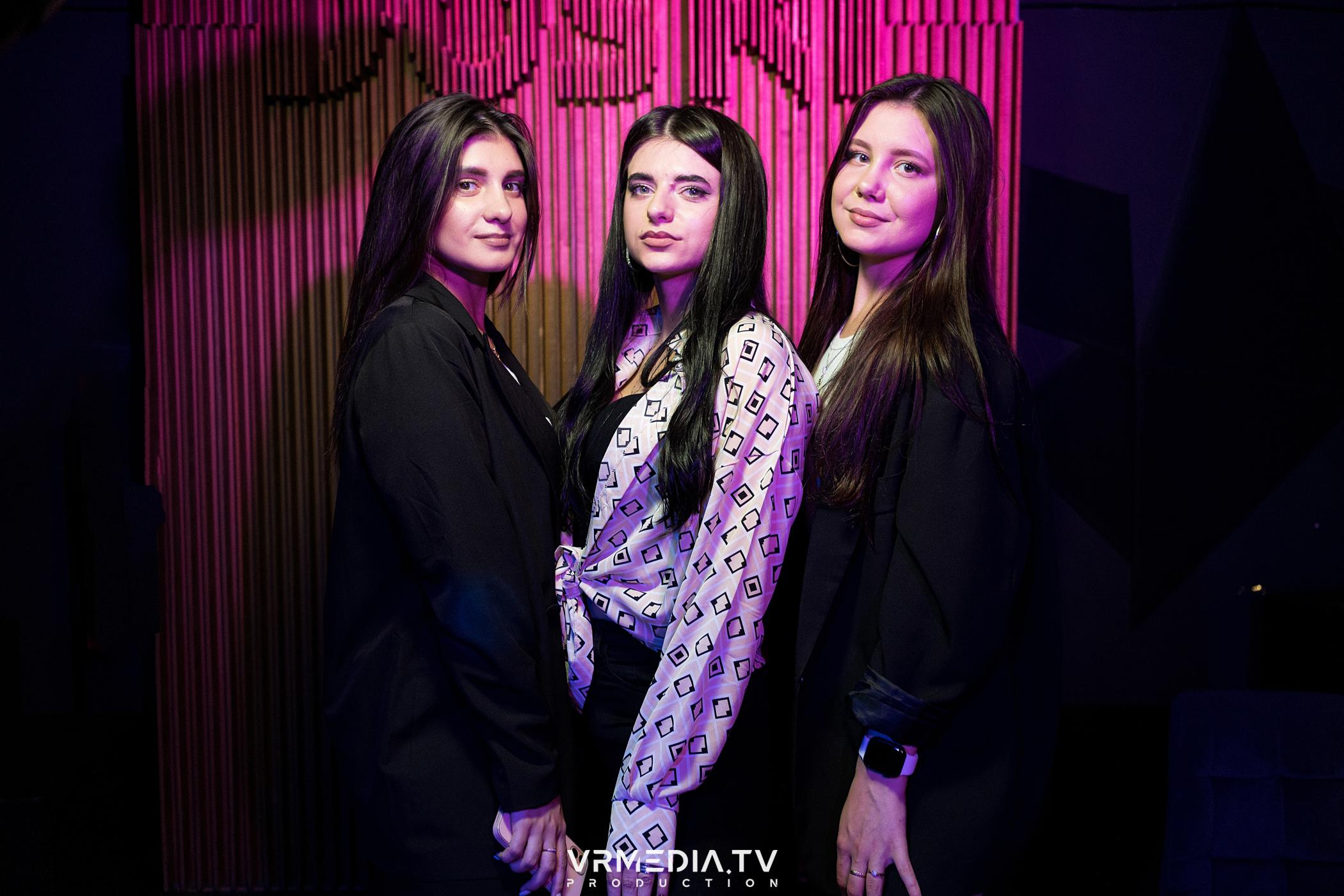 Выходные в баре «DOSKI»