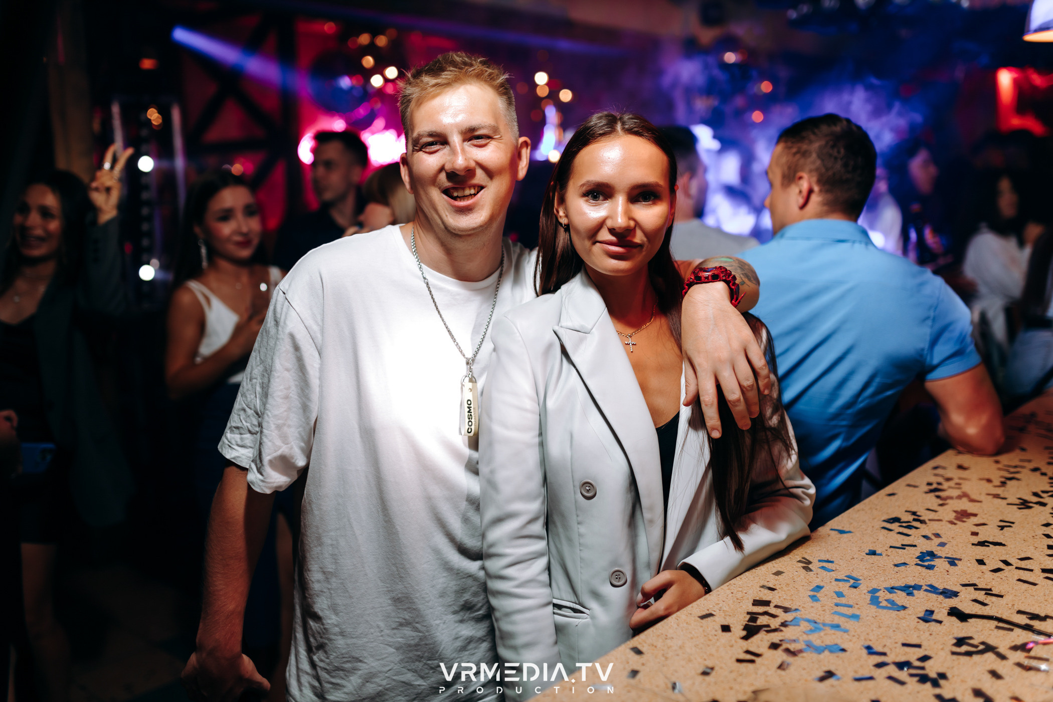 Бару «Cosmo» — 8 лет!