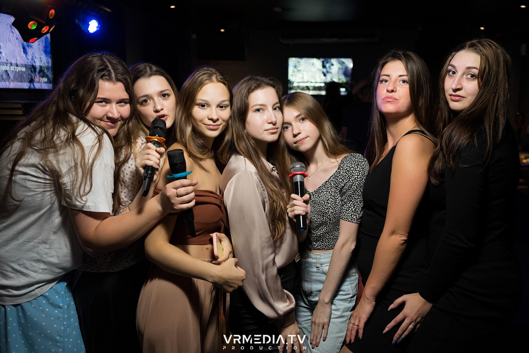 Выходные в баре «DOSKI»