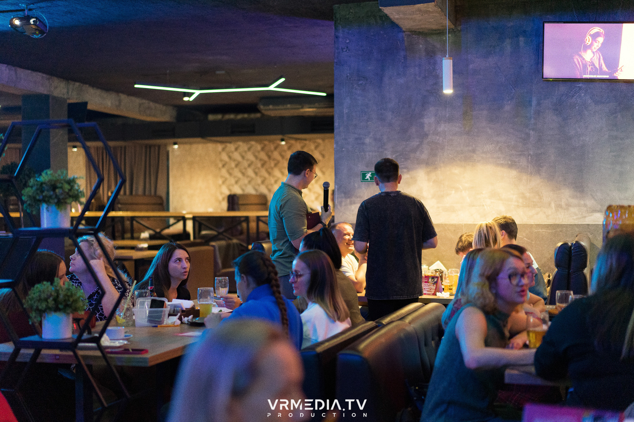 WoW QuiZ в баре «Друзья»