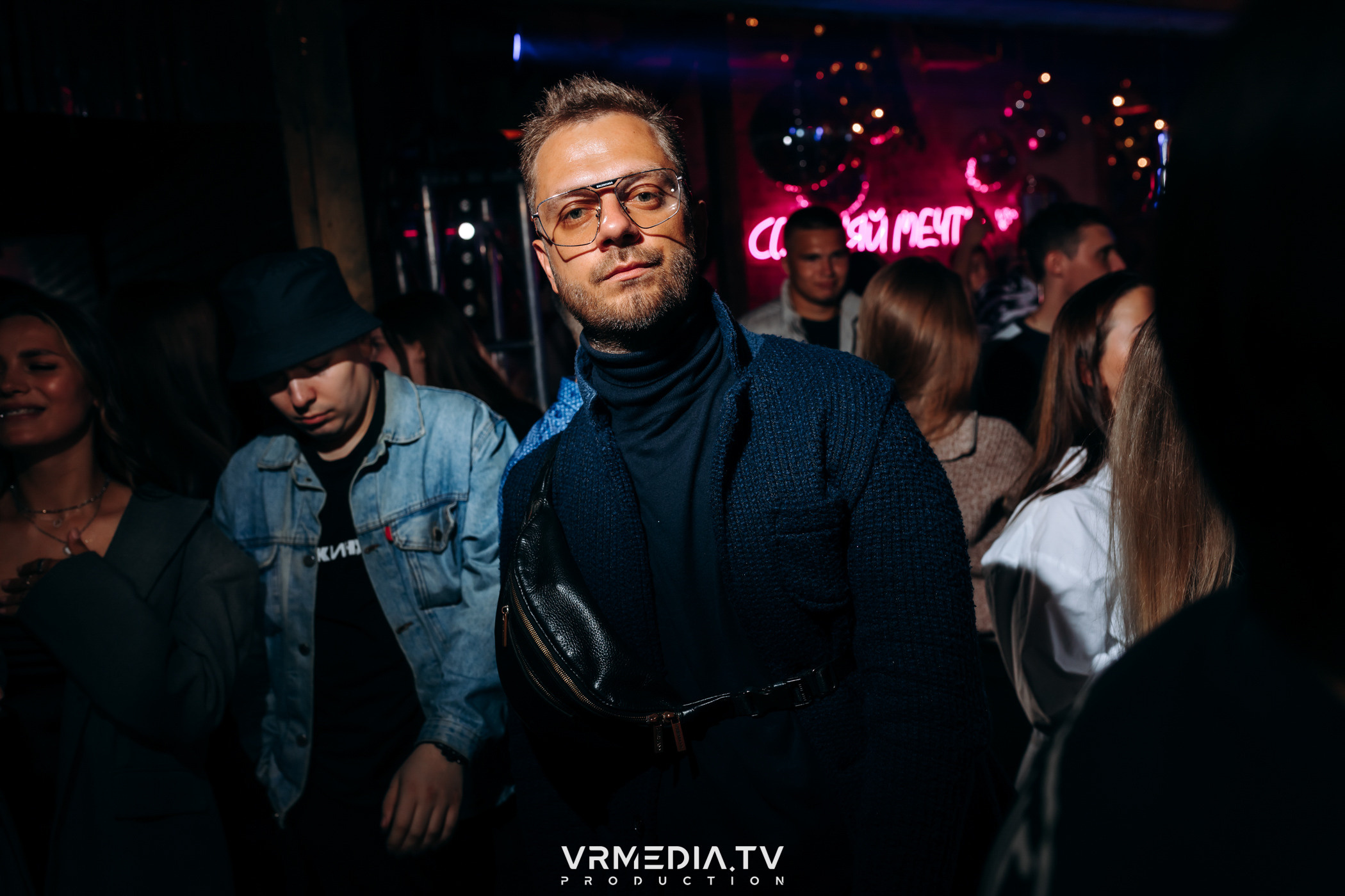 Бару «Cosmo» — 8 лет!