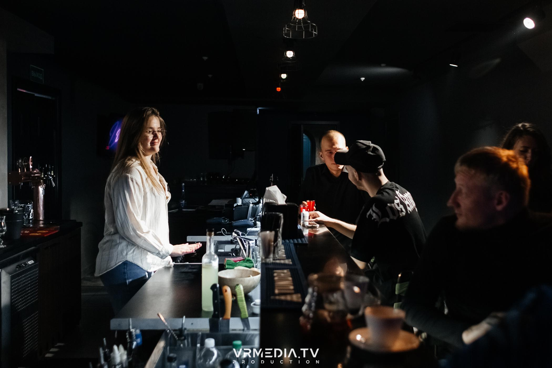 «Gentlemen show» в караоке-баре «Volna»