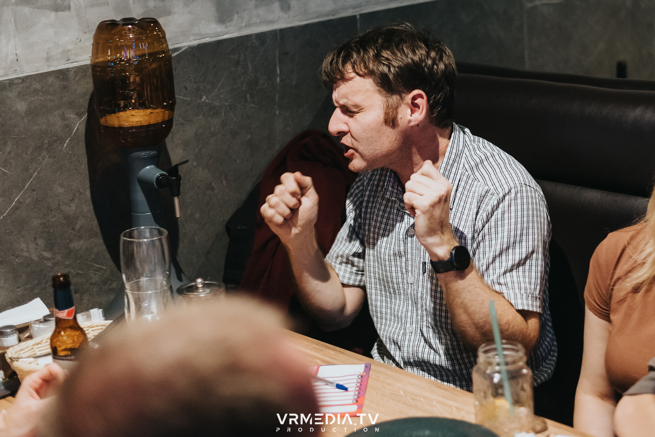 WoW QuiZ в баре «Друзья»