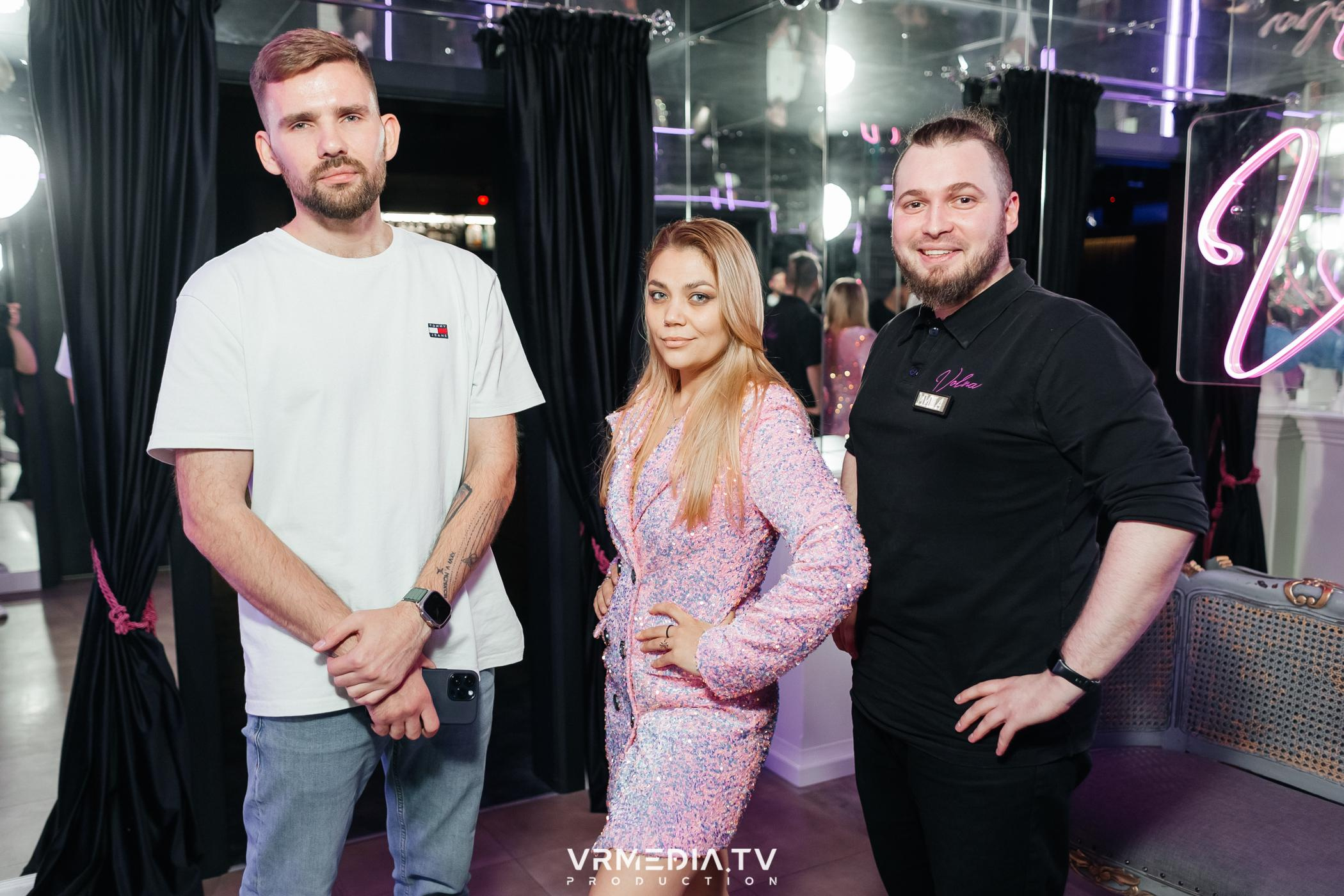 DANCE COCTAIL в караоке-баре «Volna»