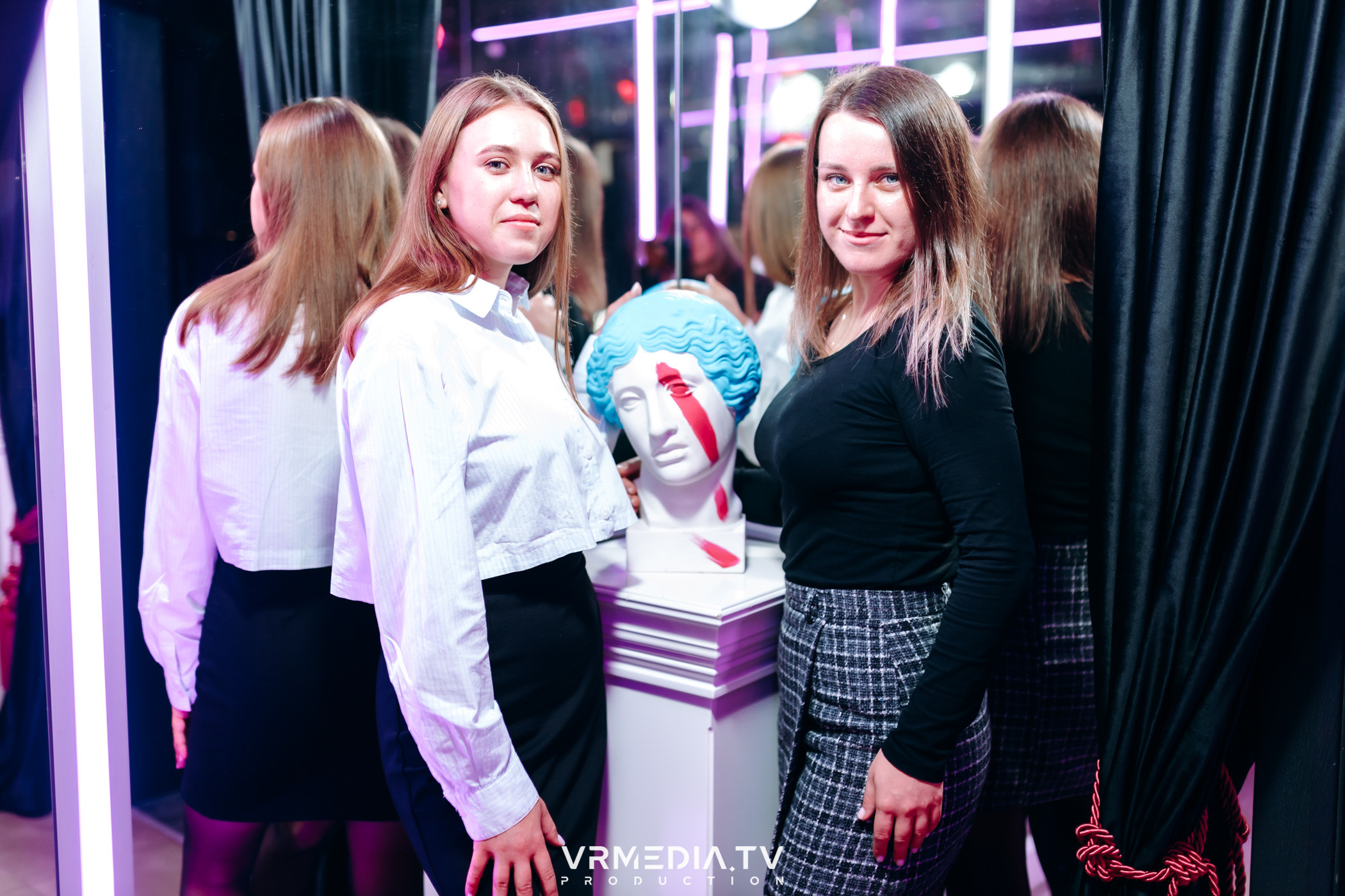 YOU ARE BEAUTIFUL в караоке-баре «Volna»