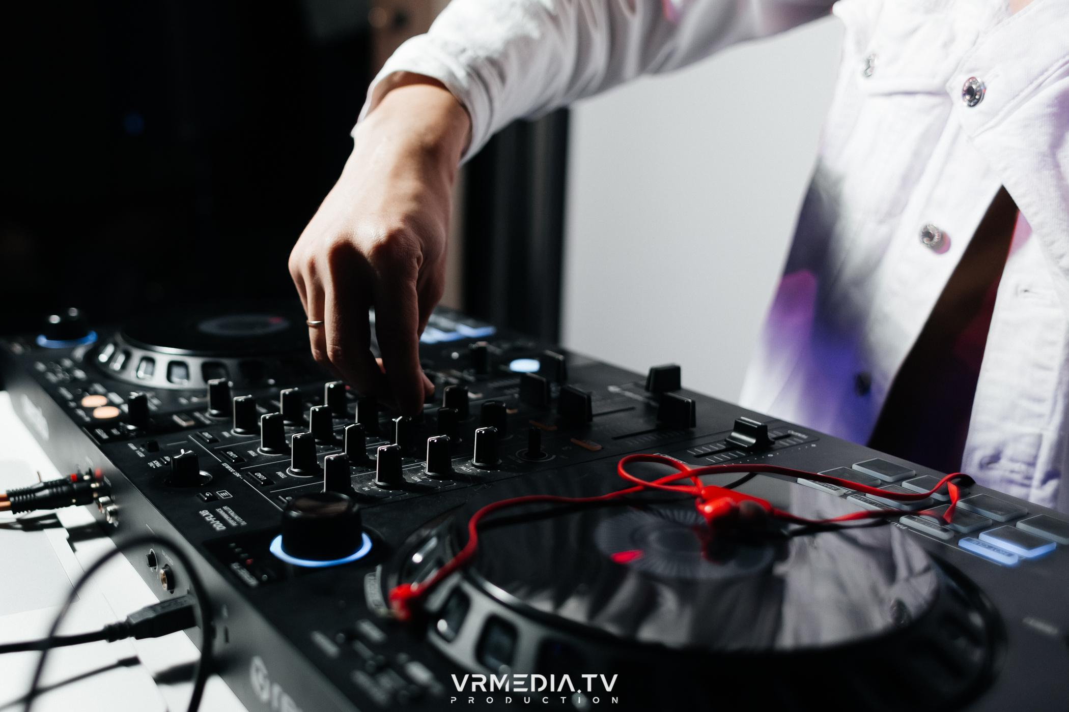 DANCE COCTAIL в караоке-баре «Volna»