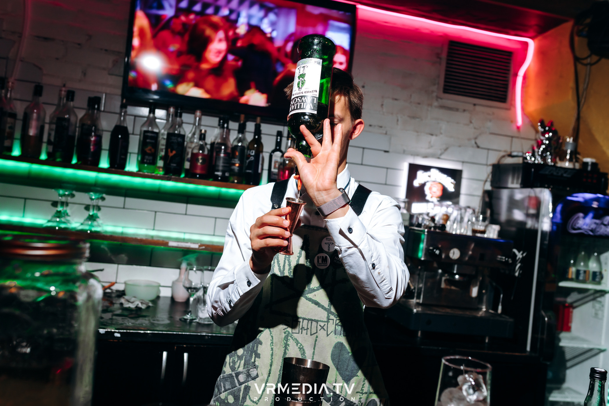 Бару «Cosmo» — 8 лет!