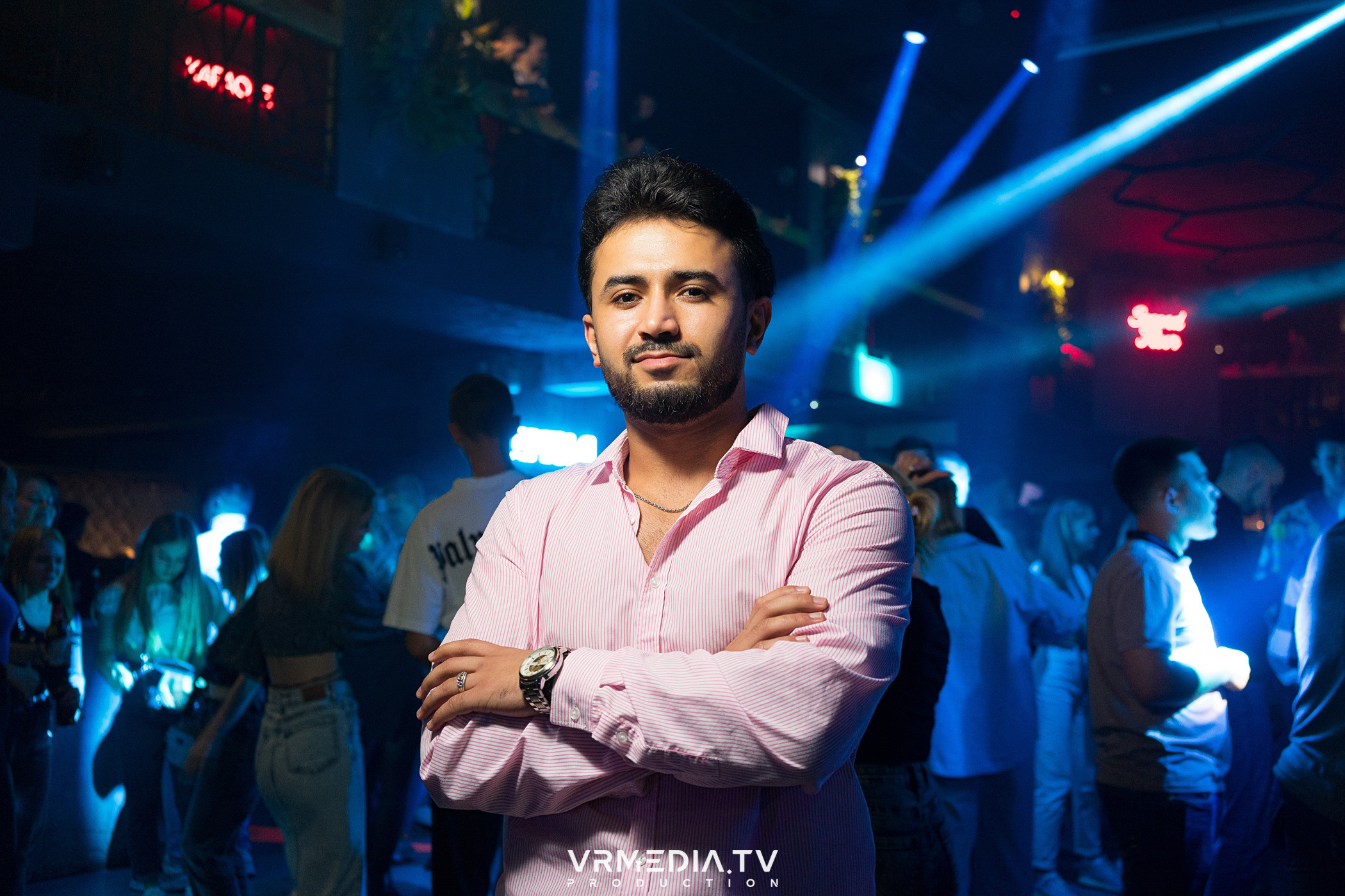 Выходные в баре «Друзья»