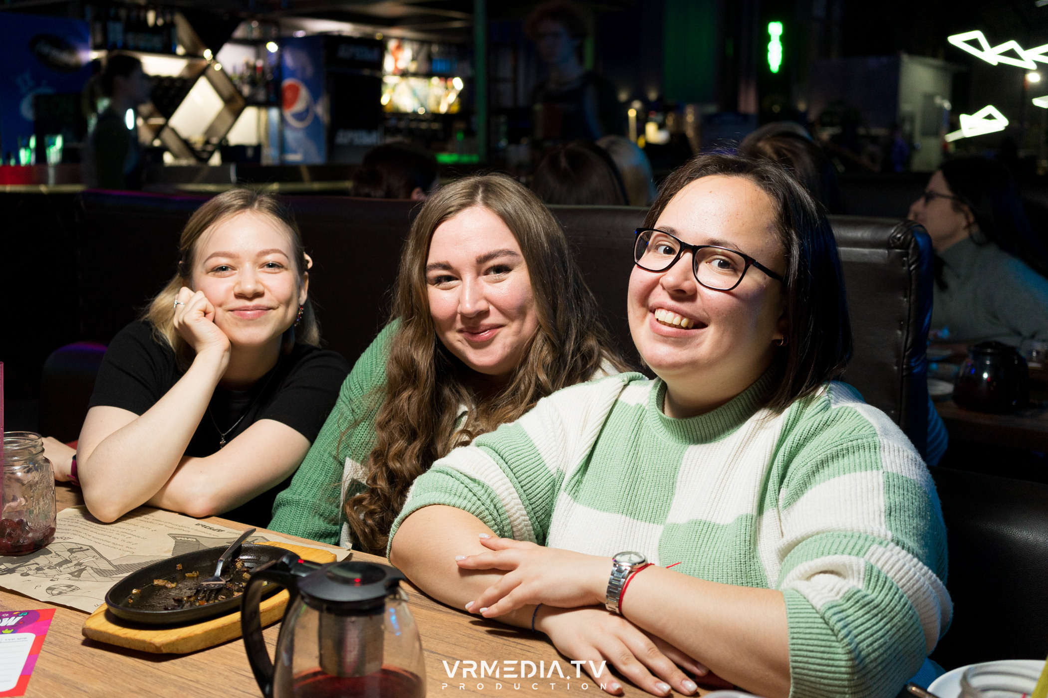 WoW QuiZ в баре «Друзья»