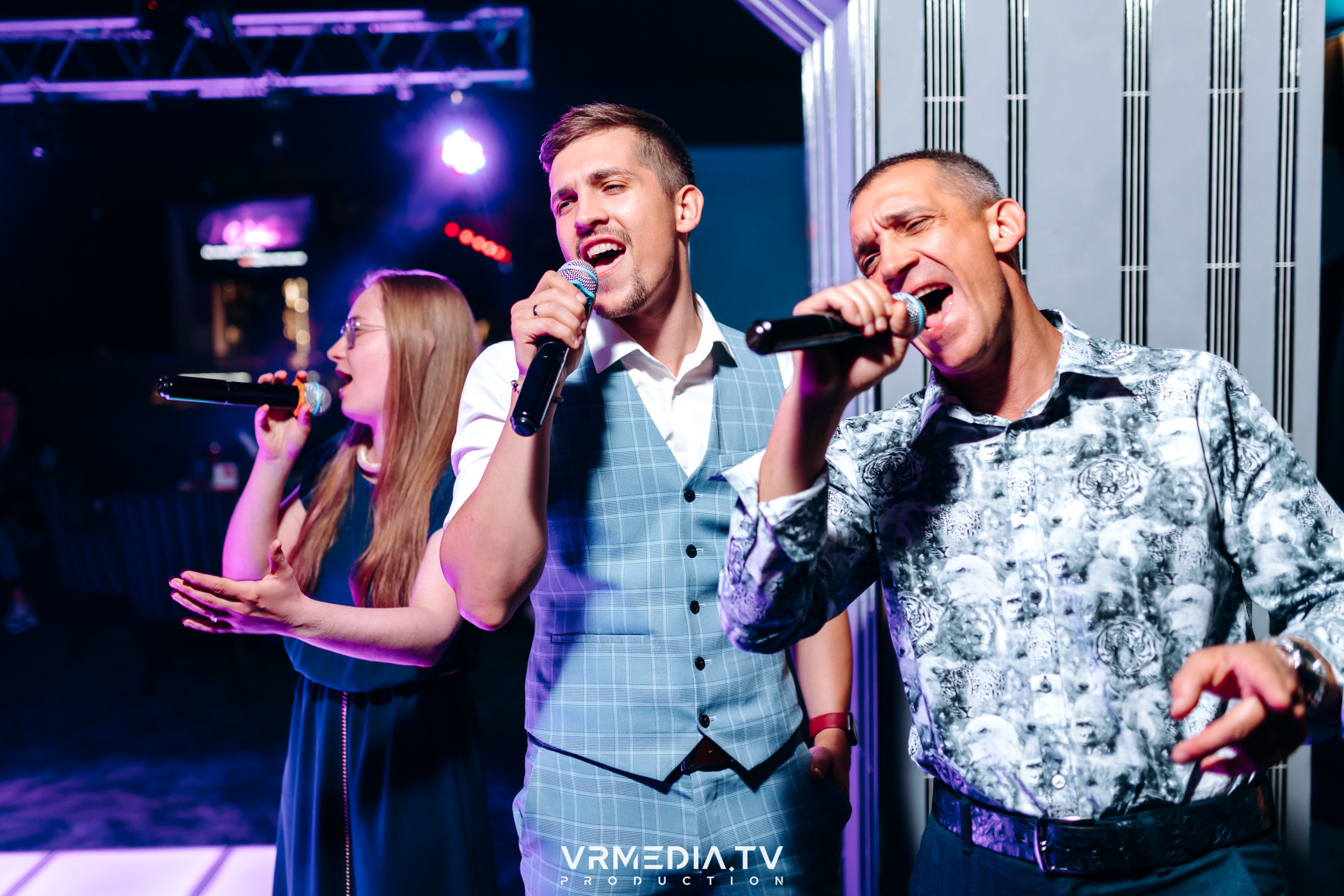 YOU ARE BEAUTIFUL в караоке-баре «Volna»