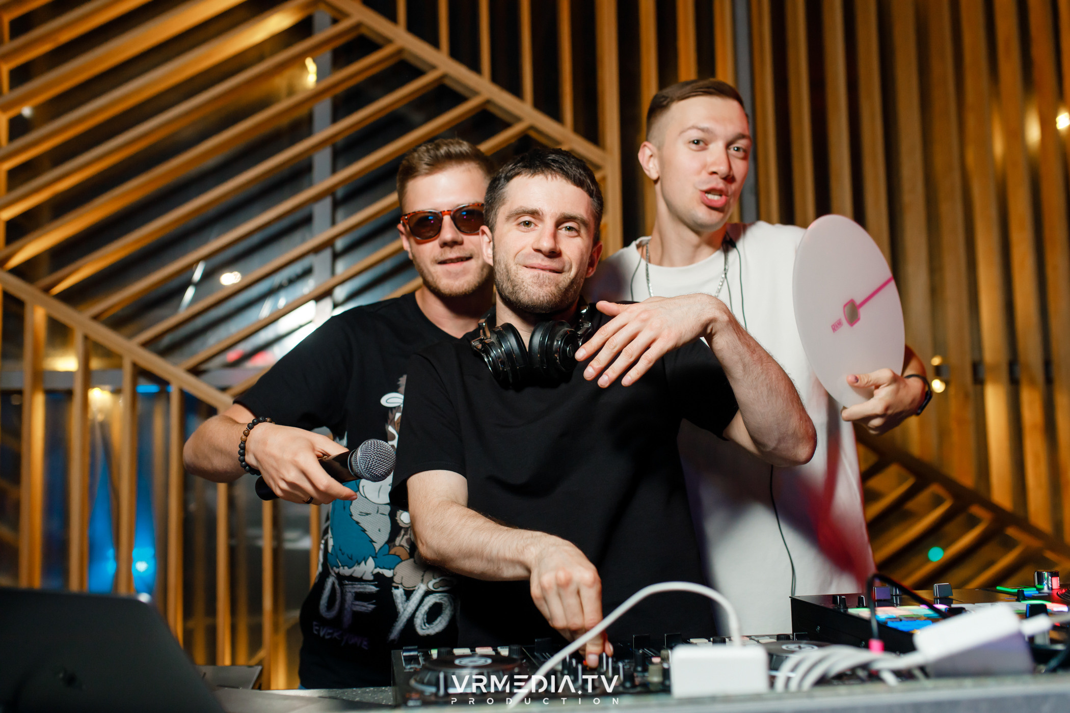 Выходные в баре «Друзья»