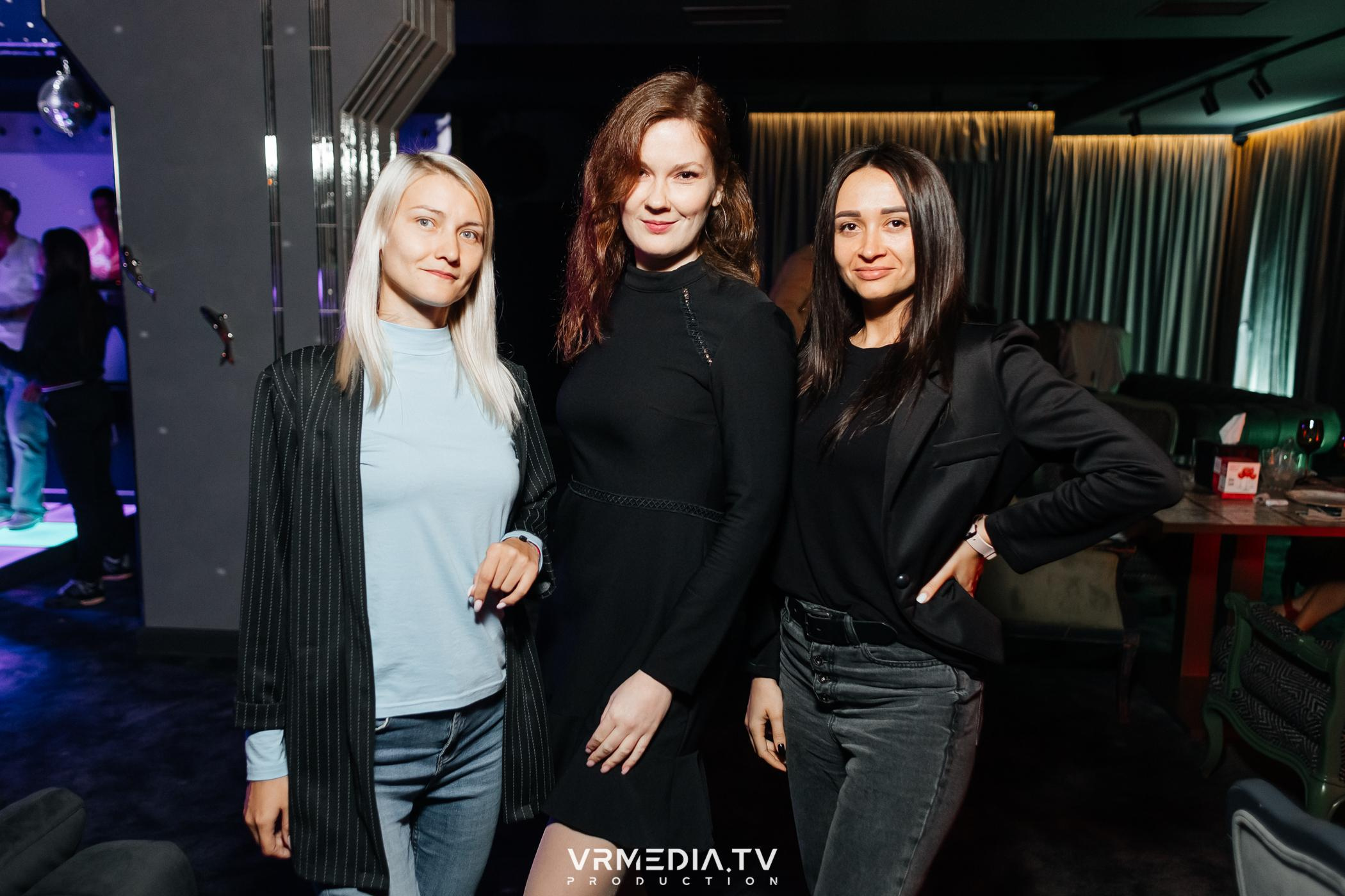 DANCE COCTAIL в караоке-баре «Volna»