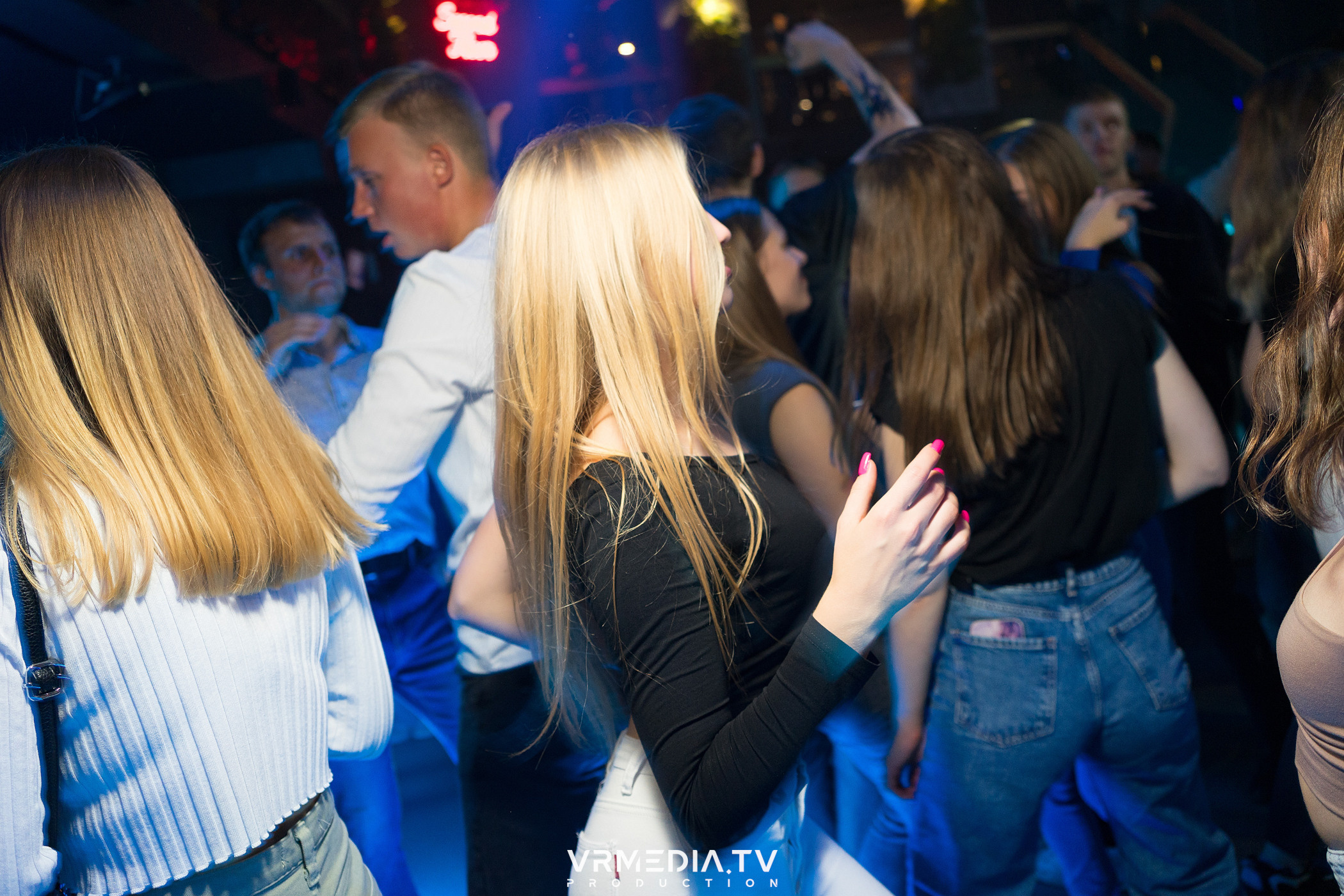 Выходные в баре «Друзья»