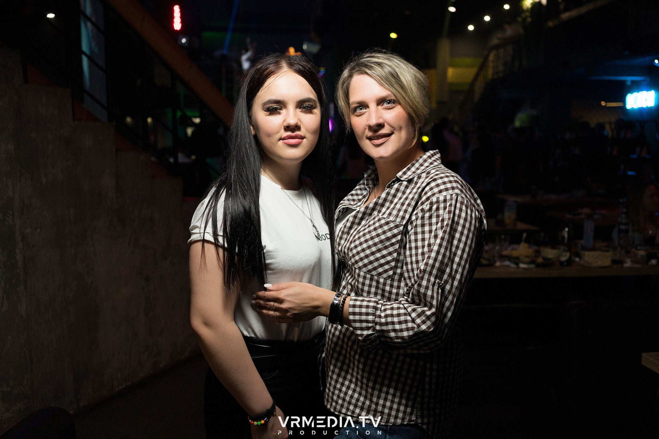 Выходные в баре «DOSKI»