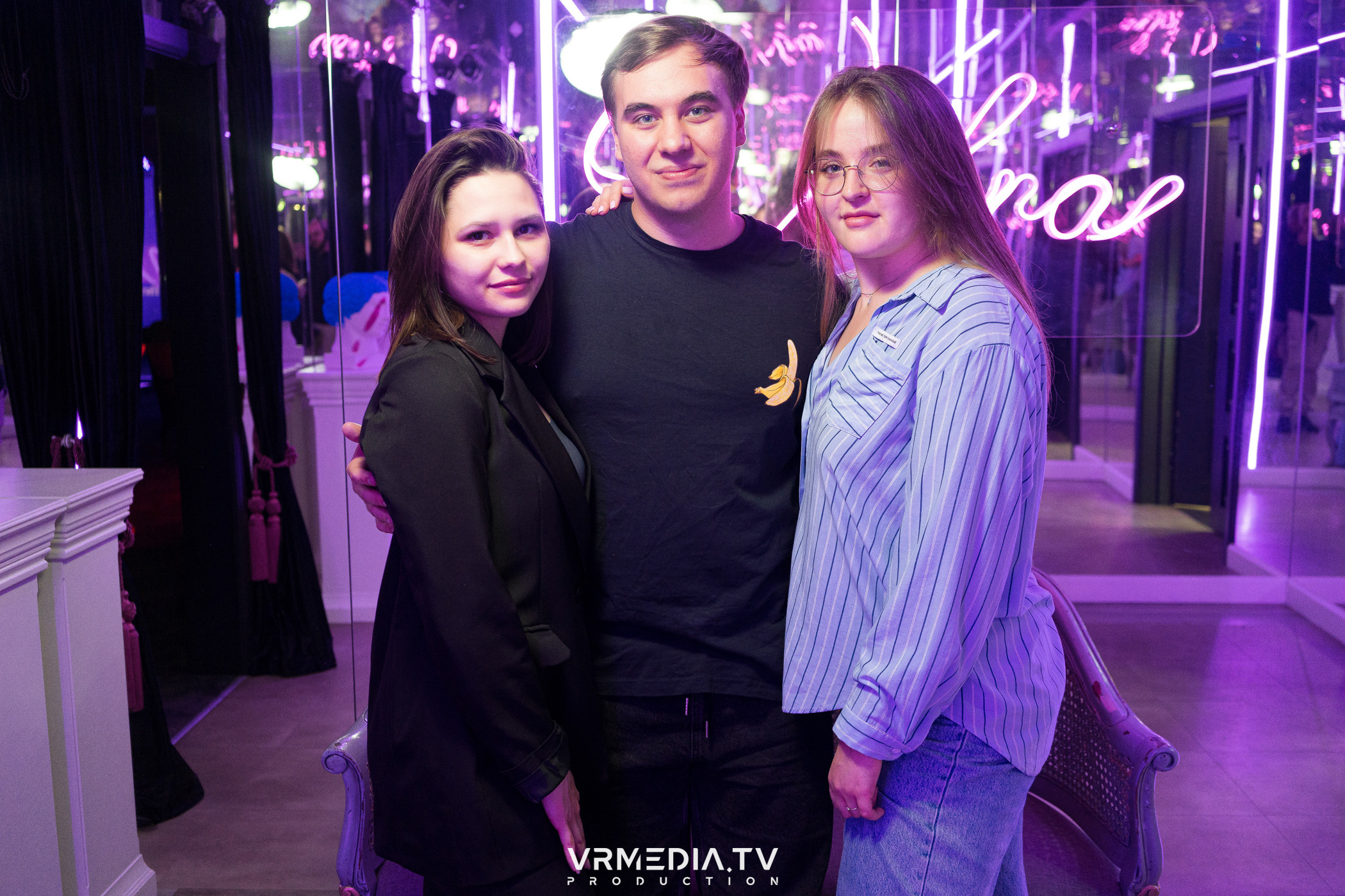 THE GOLD VOICE в караоке-баре «Volna»