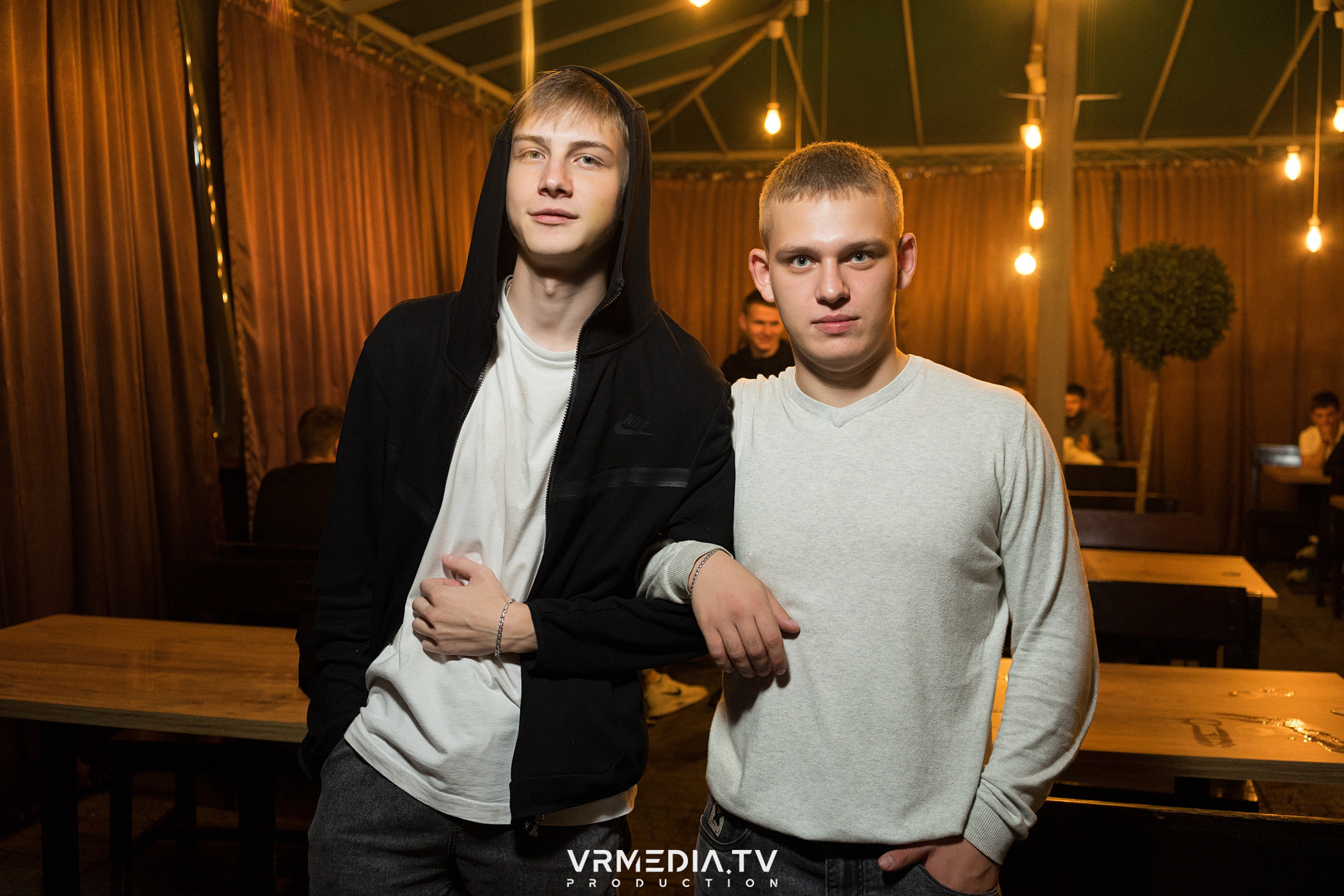 Выходные в баре «DOSKI»