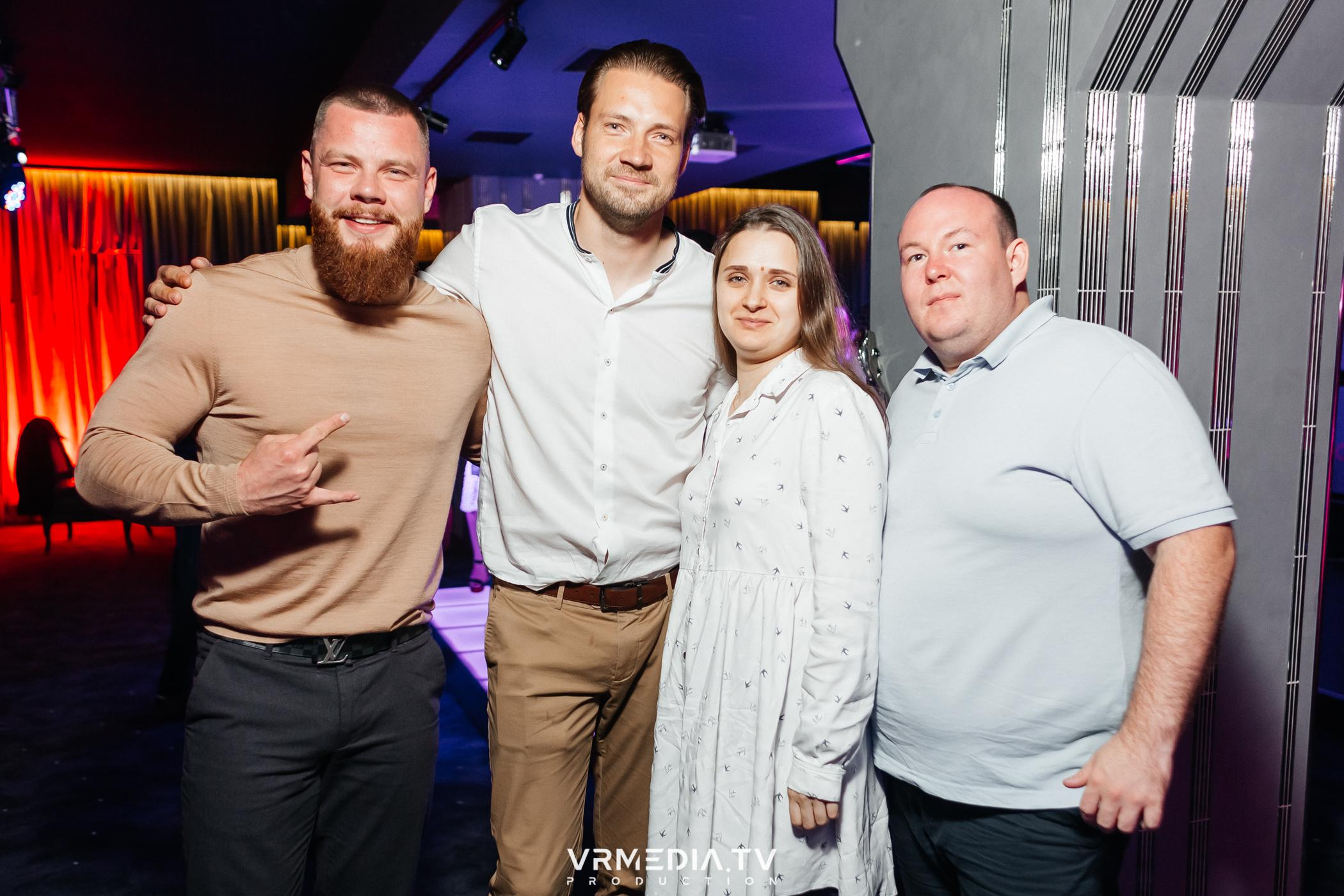 DANCE COCTAIL в караоке-баре «Volna»