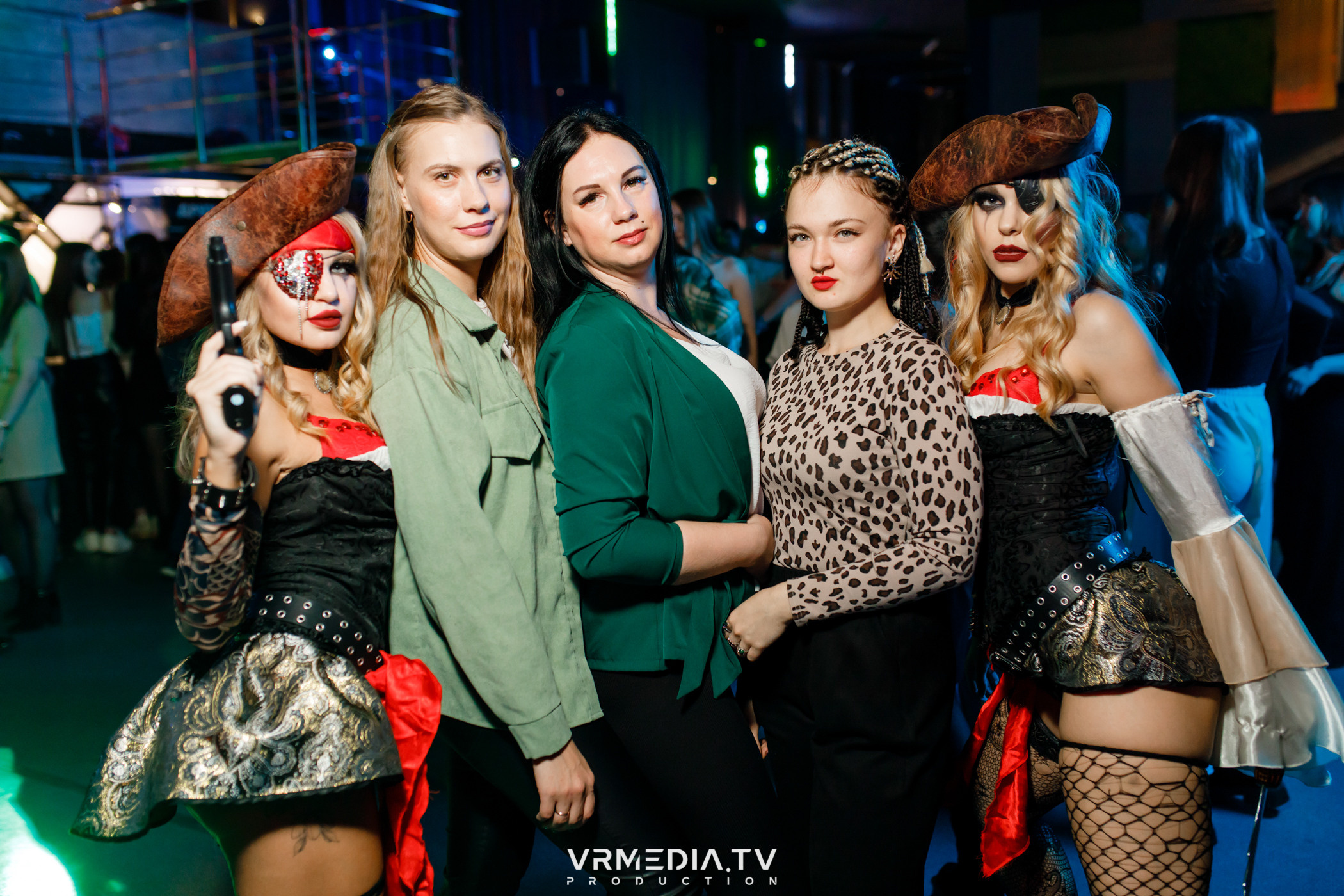 Выходные в баре «Друзья»