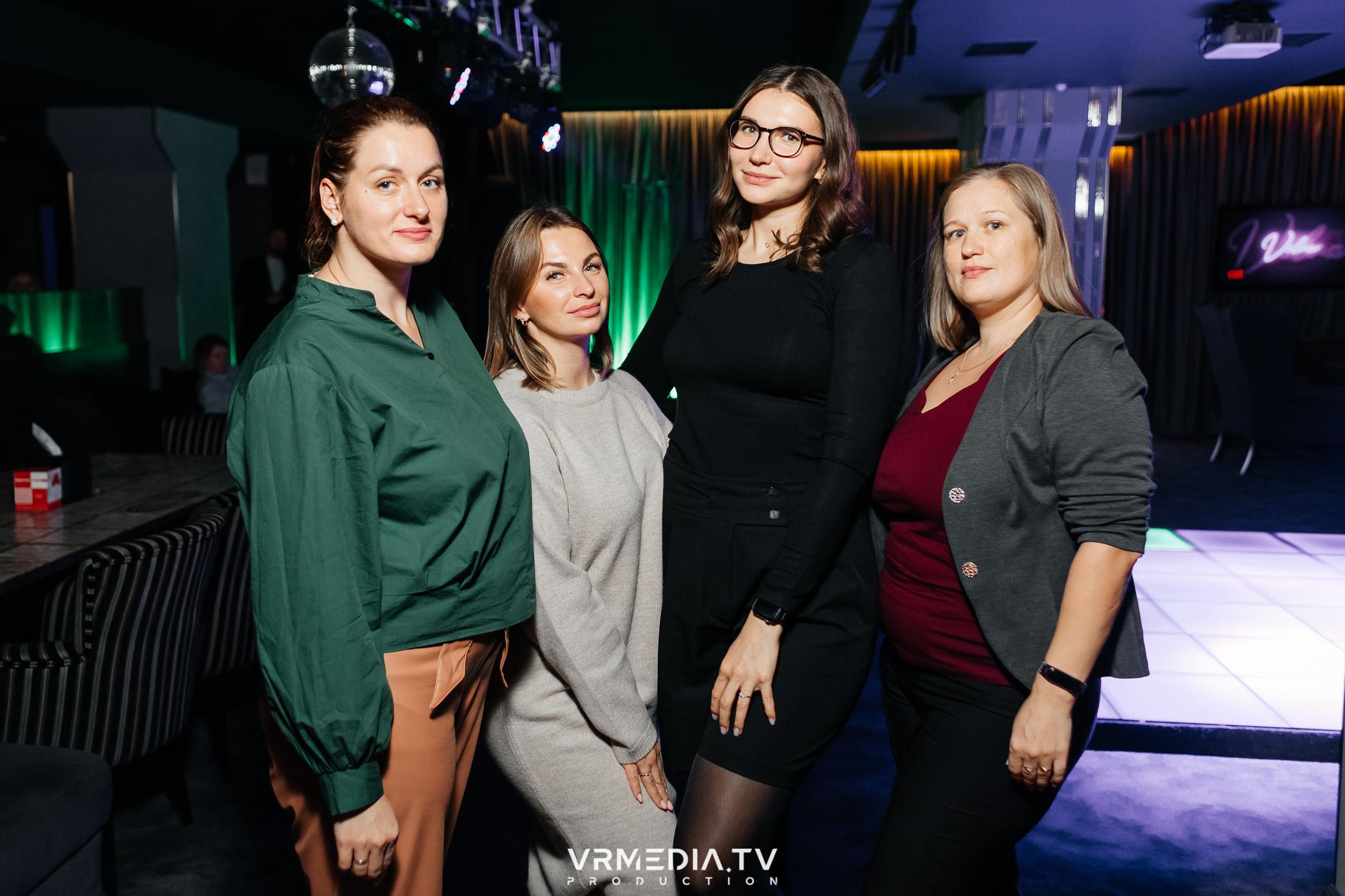«Gentlemen show» в караоке-баре «Volna»