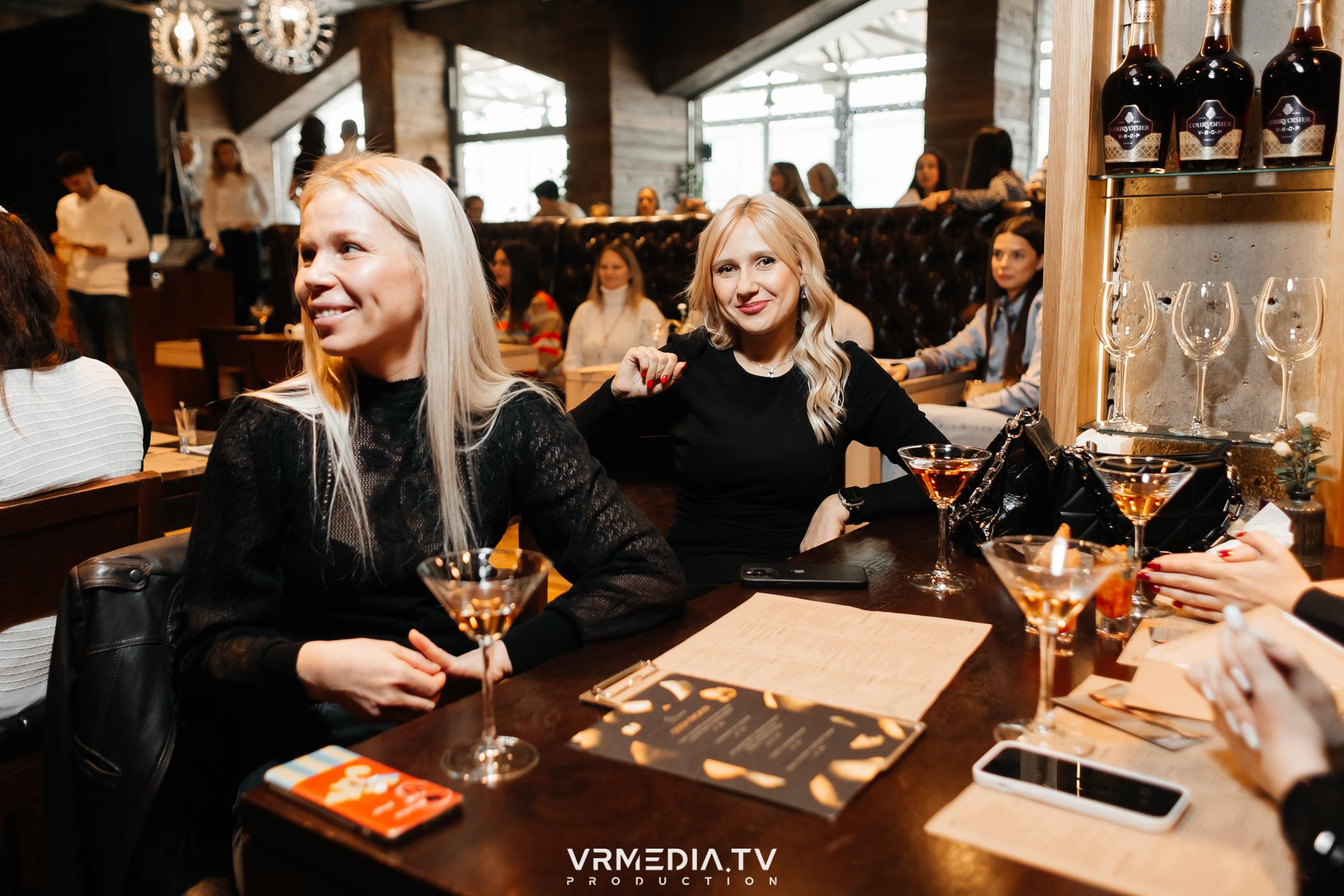 Презентация женского глянцевого журнала ICON SIBERIA MAG