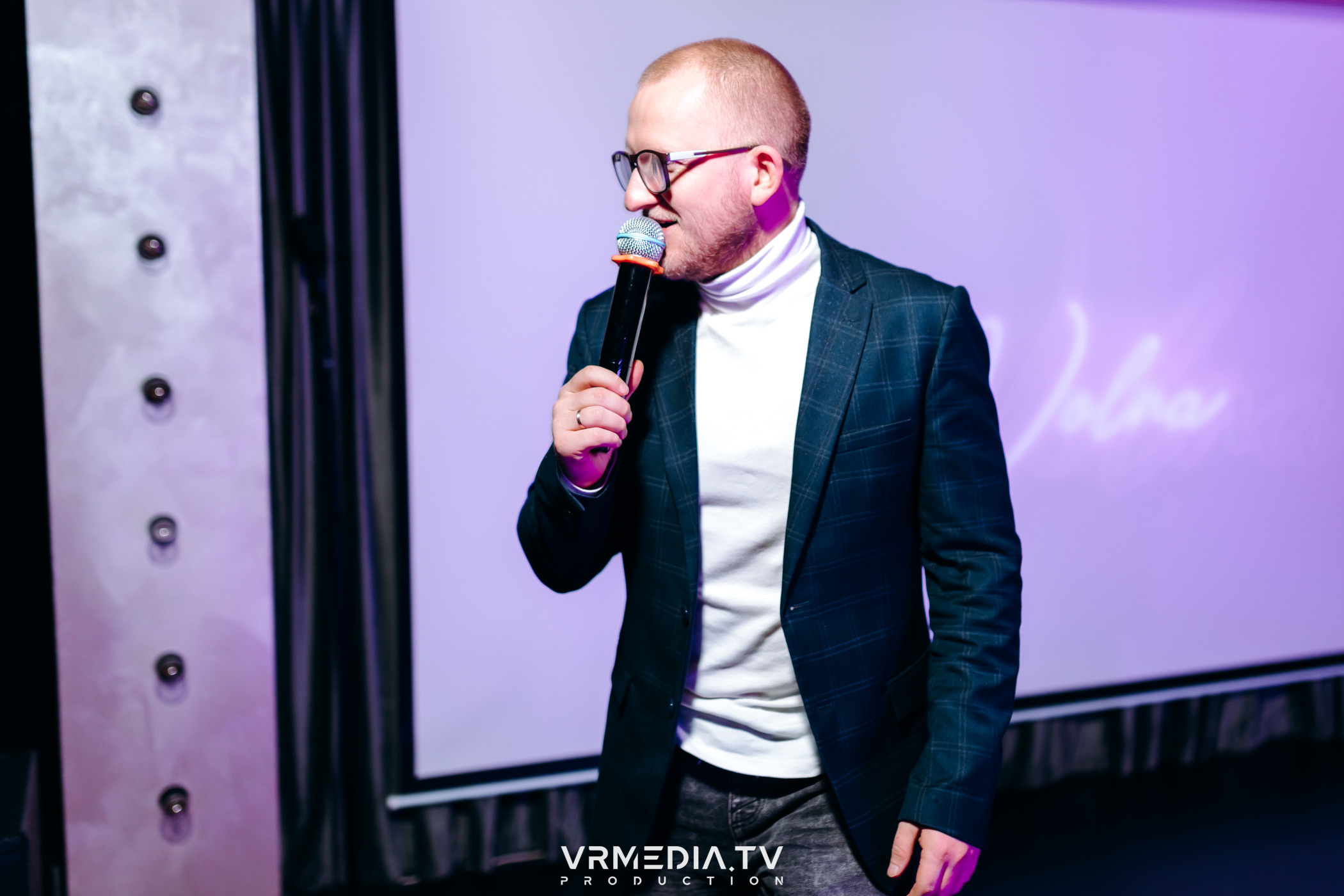 YOU ARE BEAUTIFUL в караоке-баре «Volna»