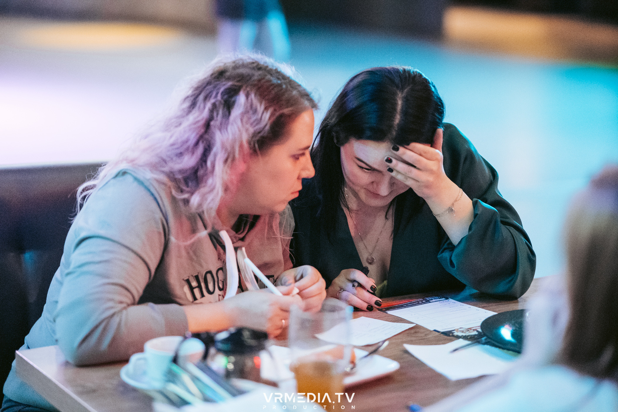 Эйнштейн party в баре «Друзья»