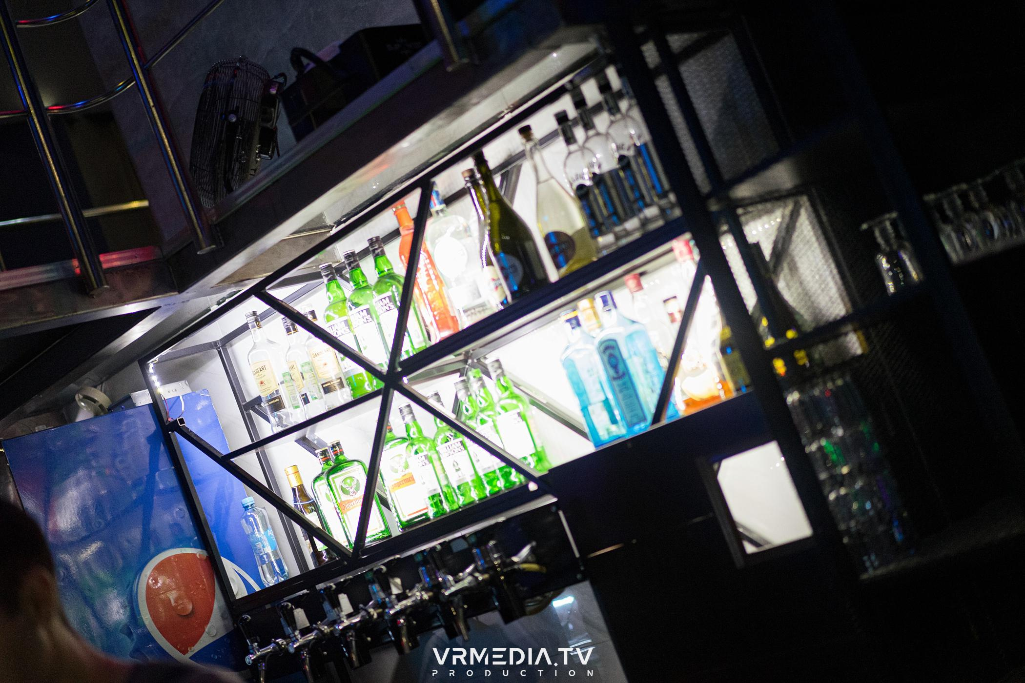 Выходные в баре «DOSKI»