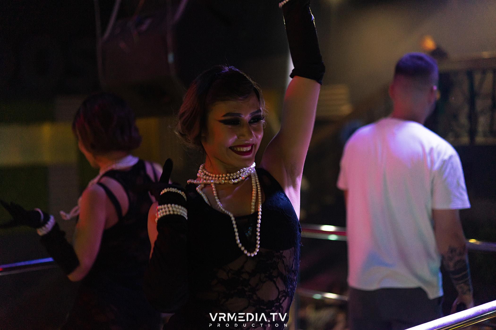 Выходные в баре «DOSKI»