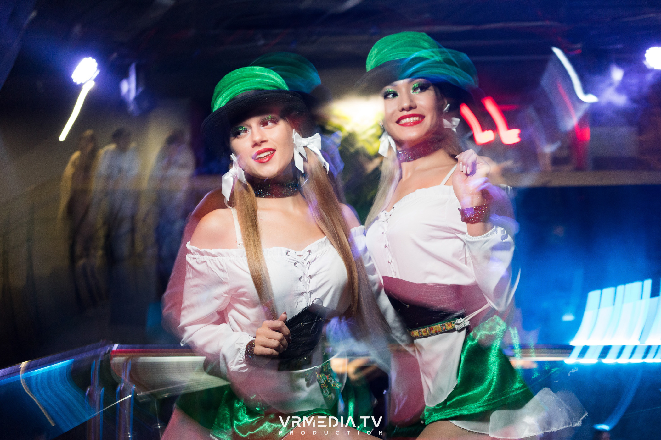 Октоберфест в баре «Друзья»