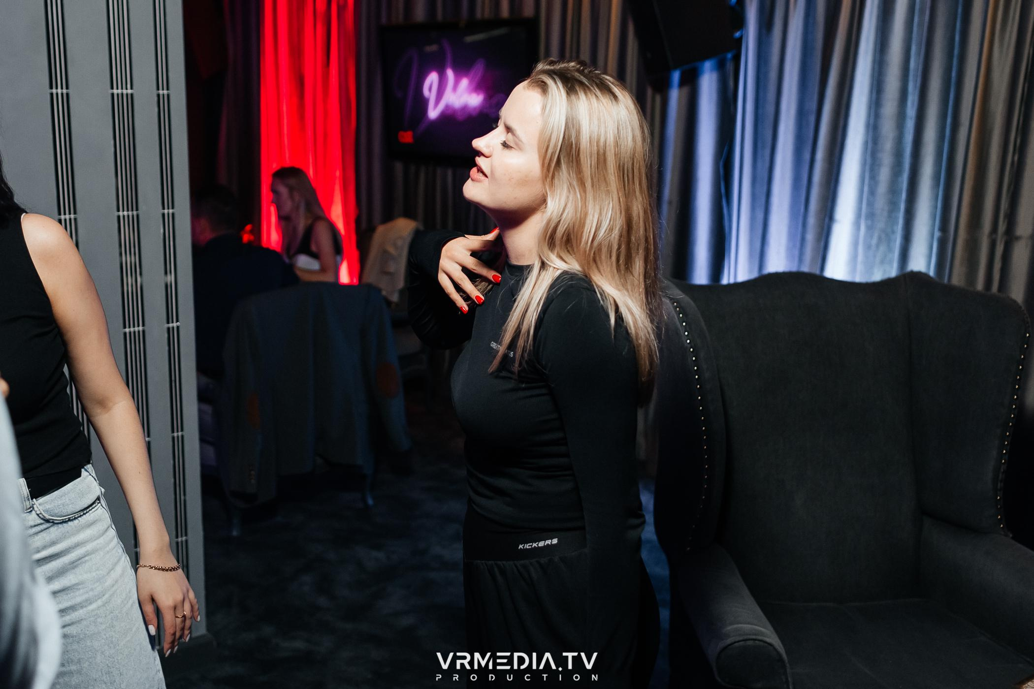 DANCE COCTAIL в караоке-баре «Volna»