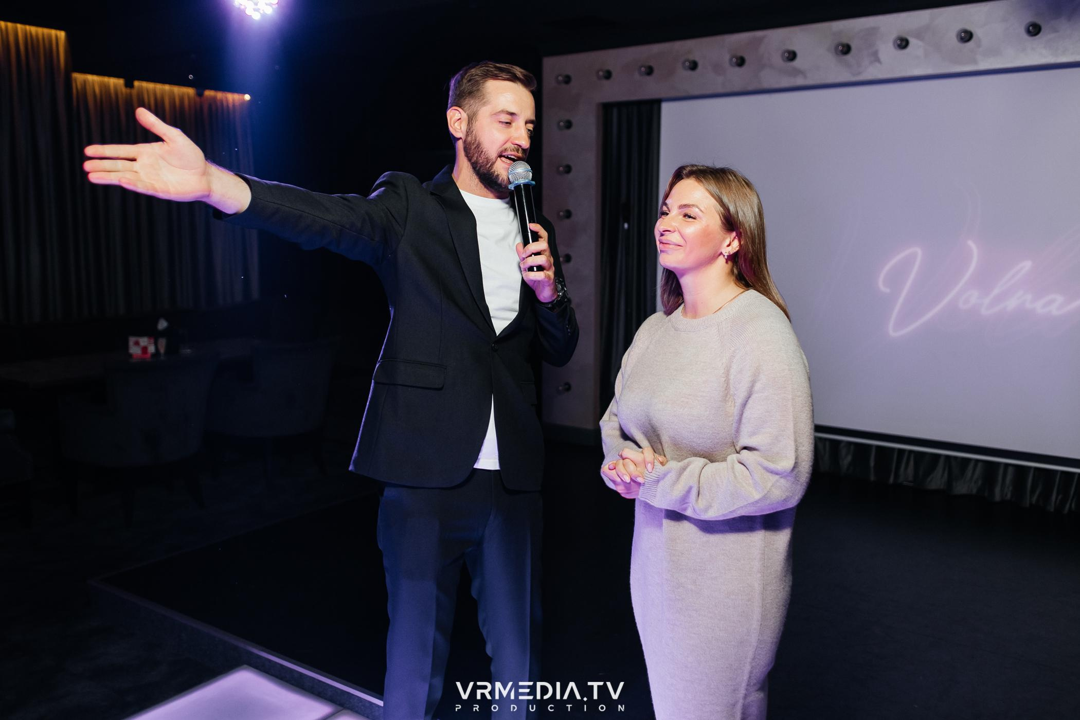 «Gentlemen show» в караоке-баре «Volna»