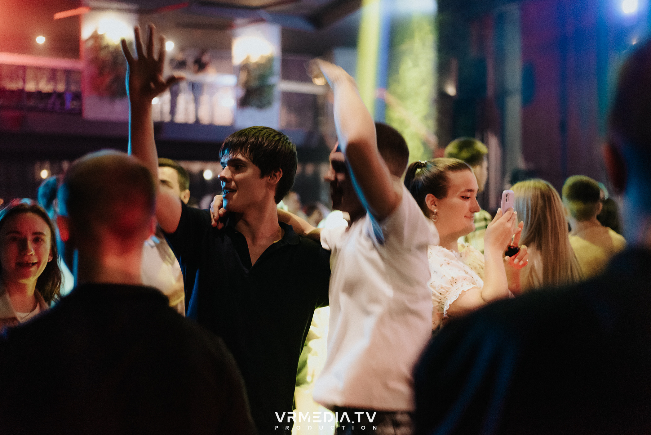 Выходные в баре «DOSKI»