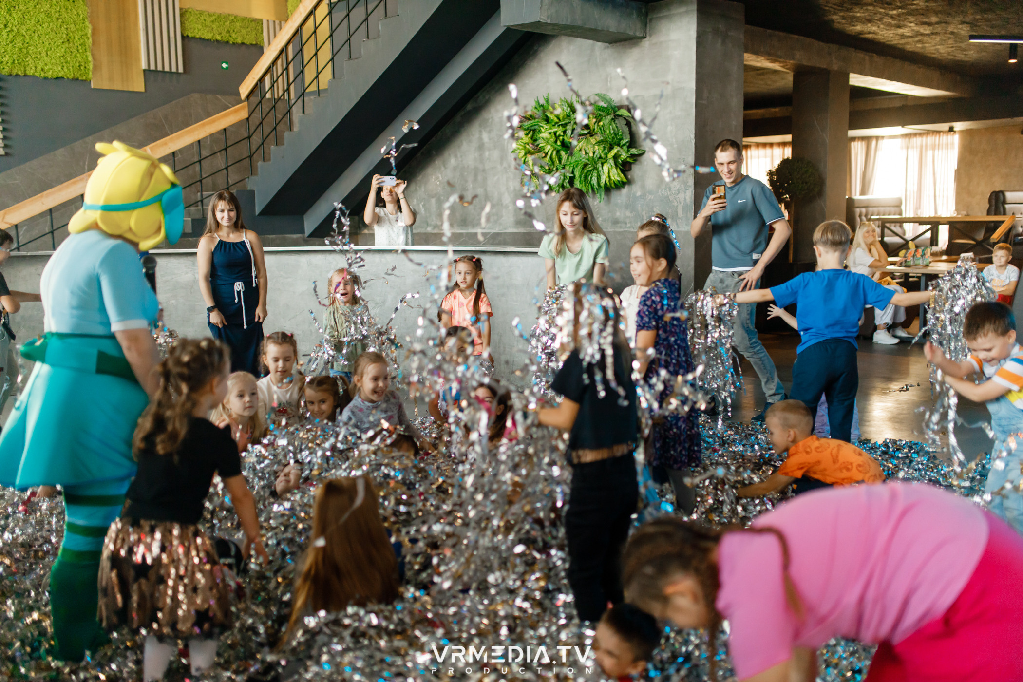 Baby time в баре «Друзья»