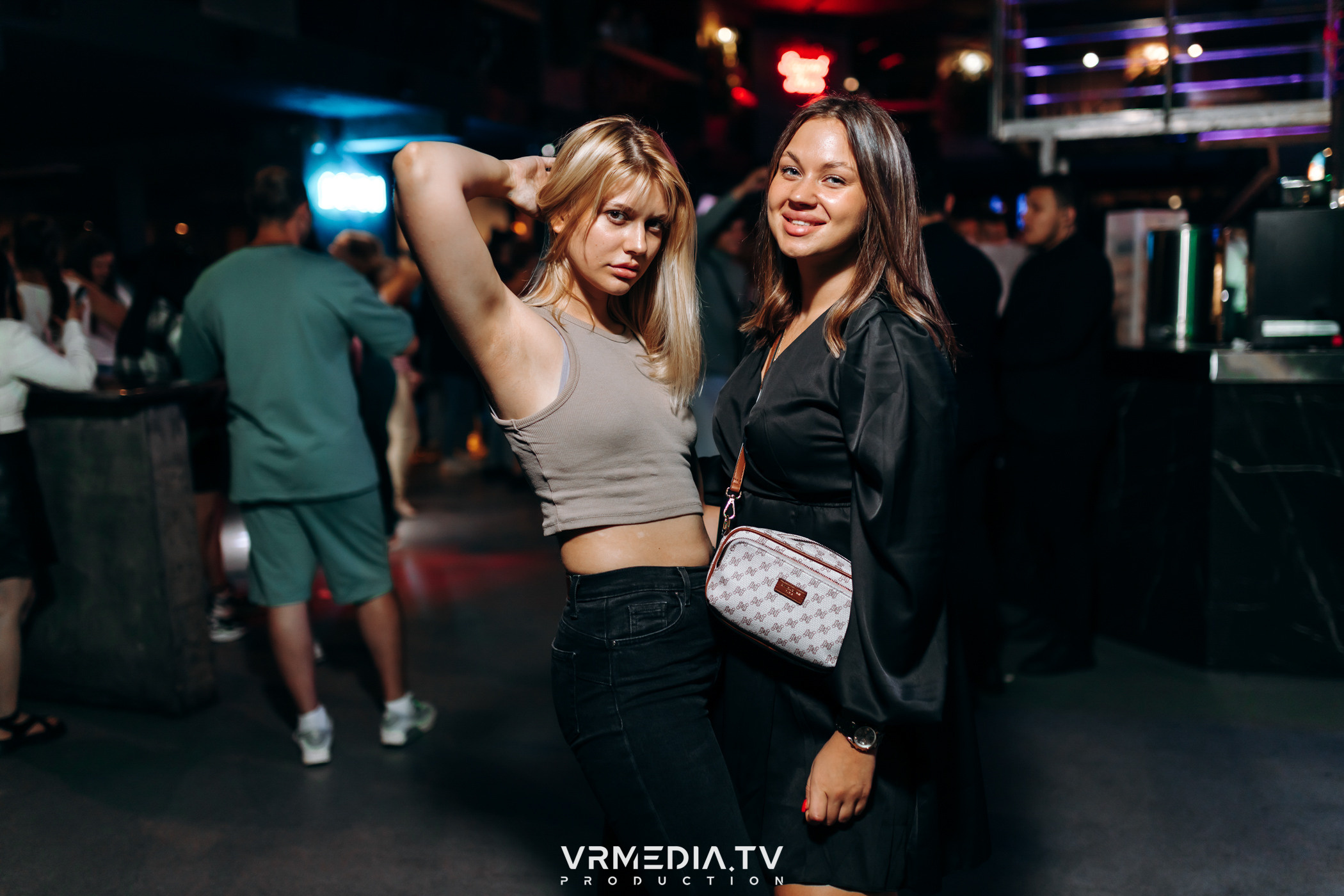 Выходные в баре «DOSKI»