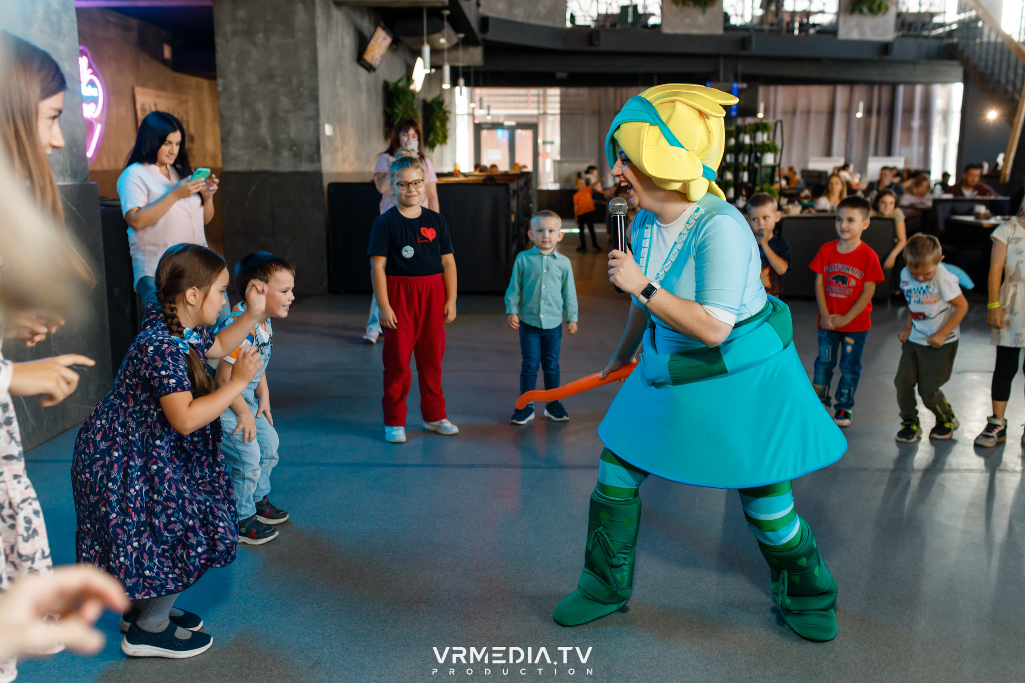 Baby time в баре «Друзья»