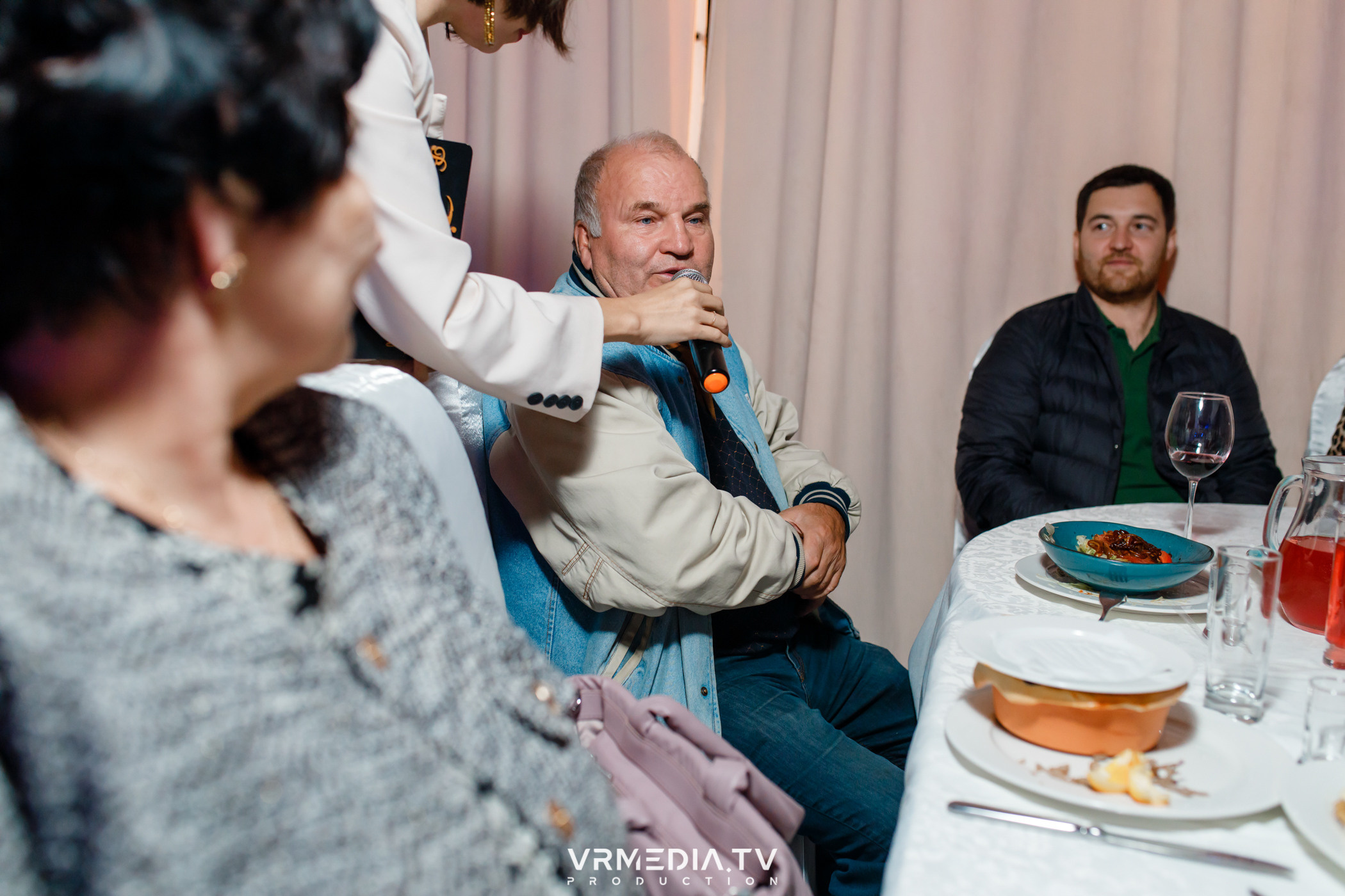 «Прошла жара» в ресторане «Империя»