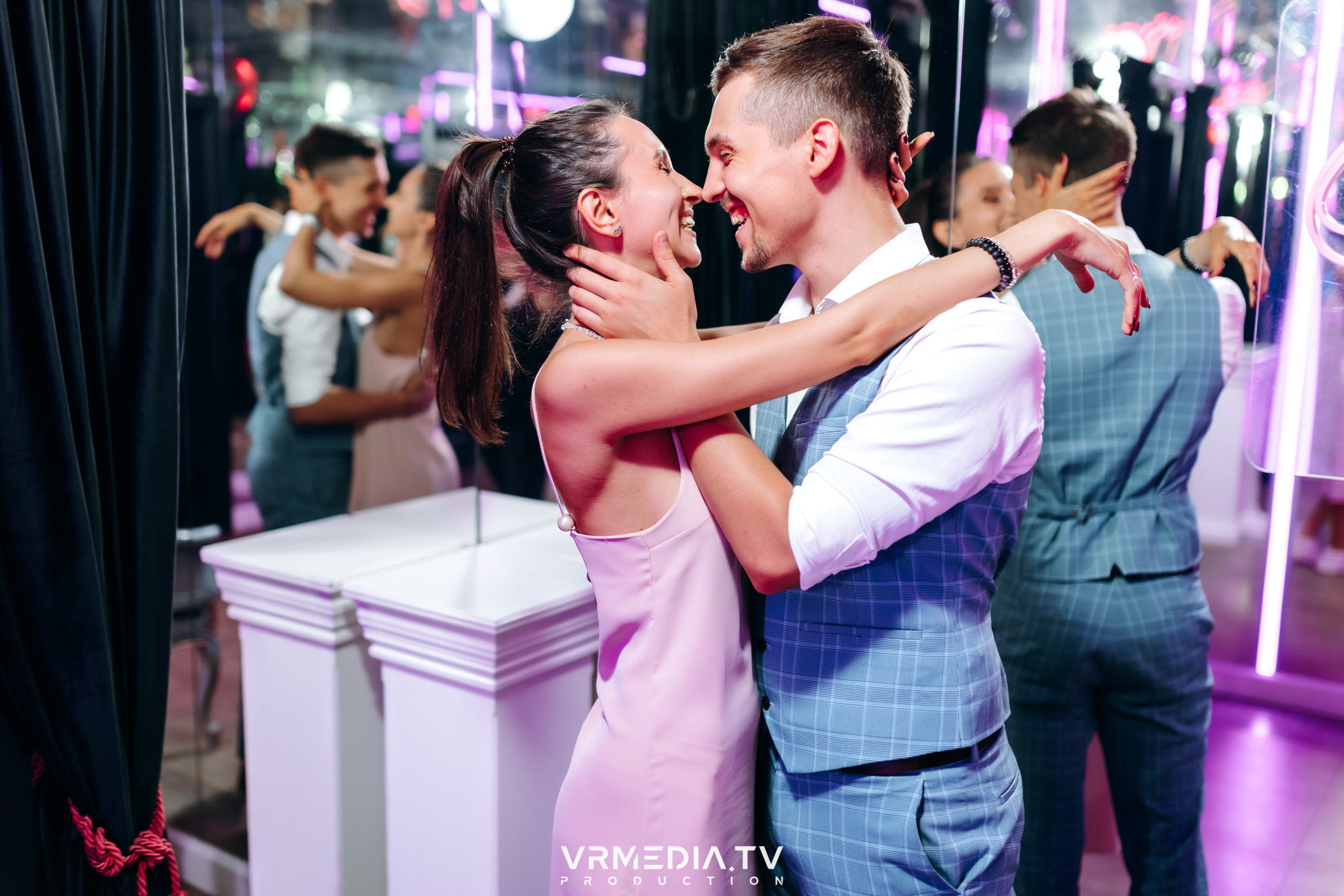 YOU ARE BEAUTIFUL в караоке-баре «Volna»