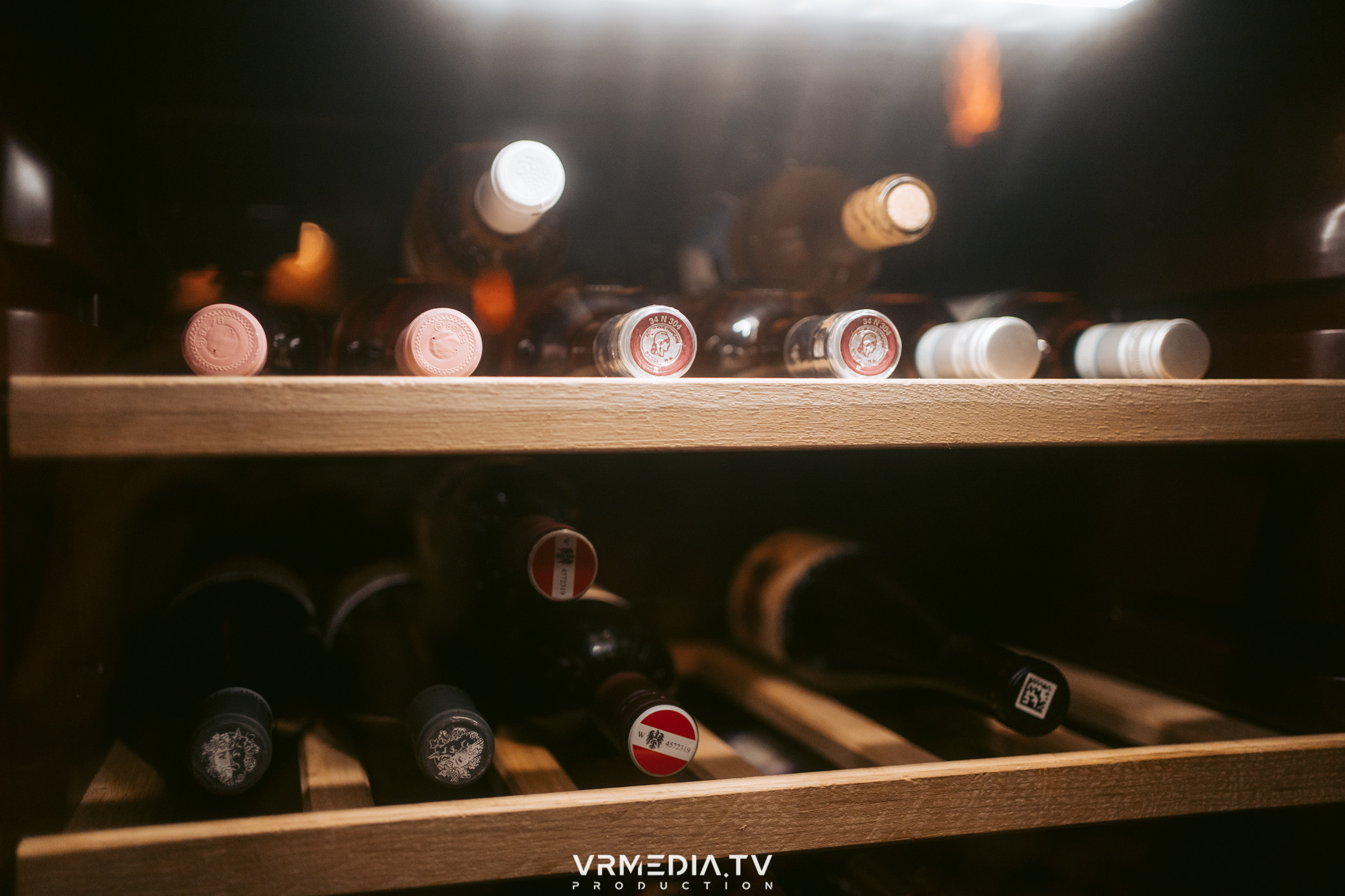 Стихи и Вино в баре «Supreme»