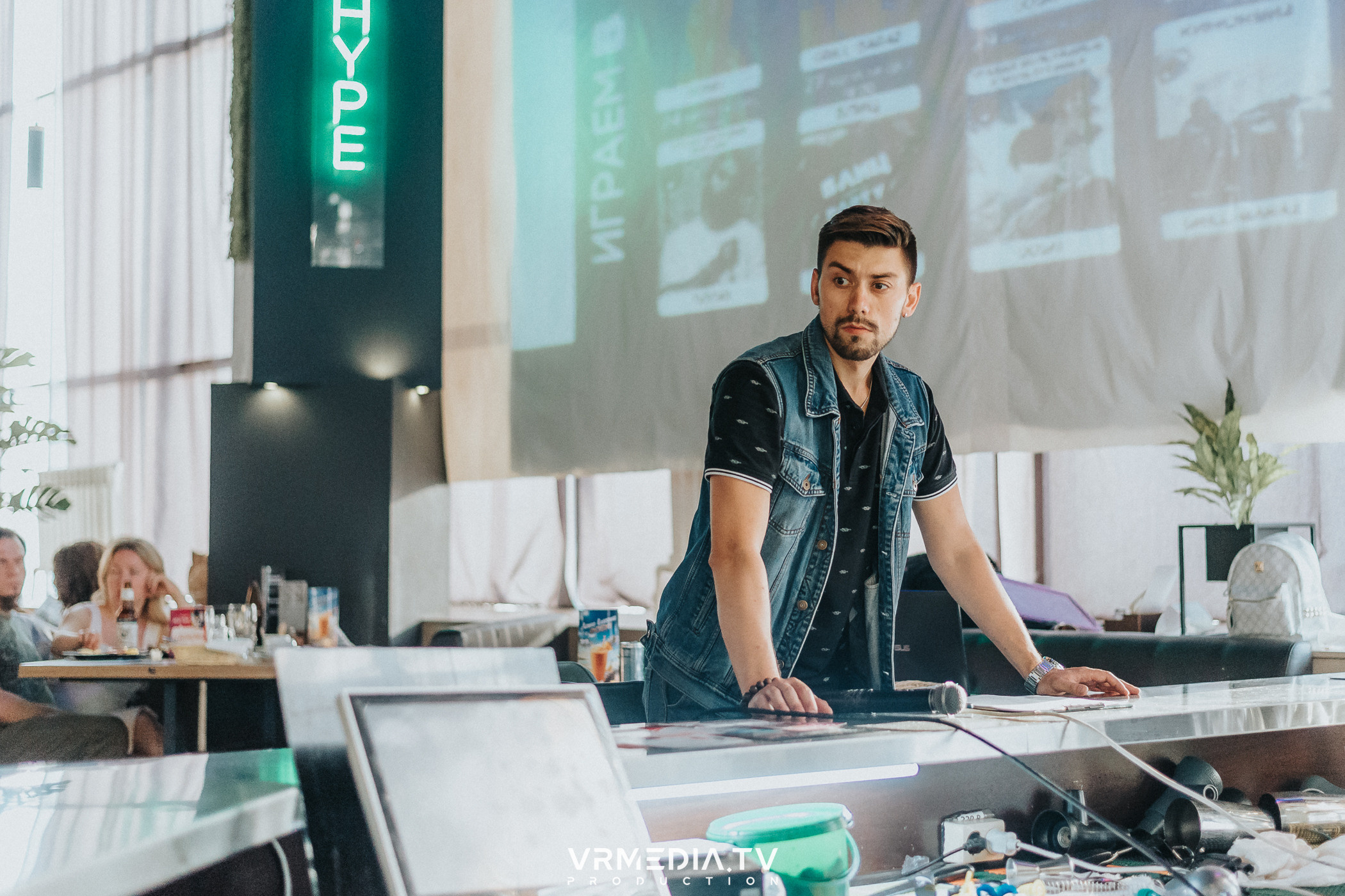 WoW QuiZ в баре «DOSKI»