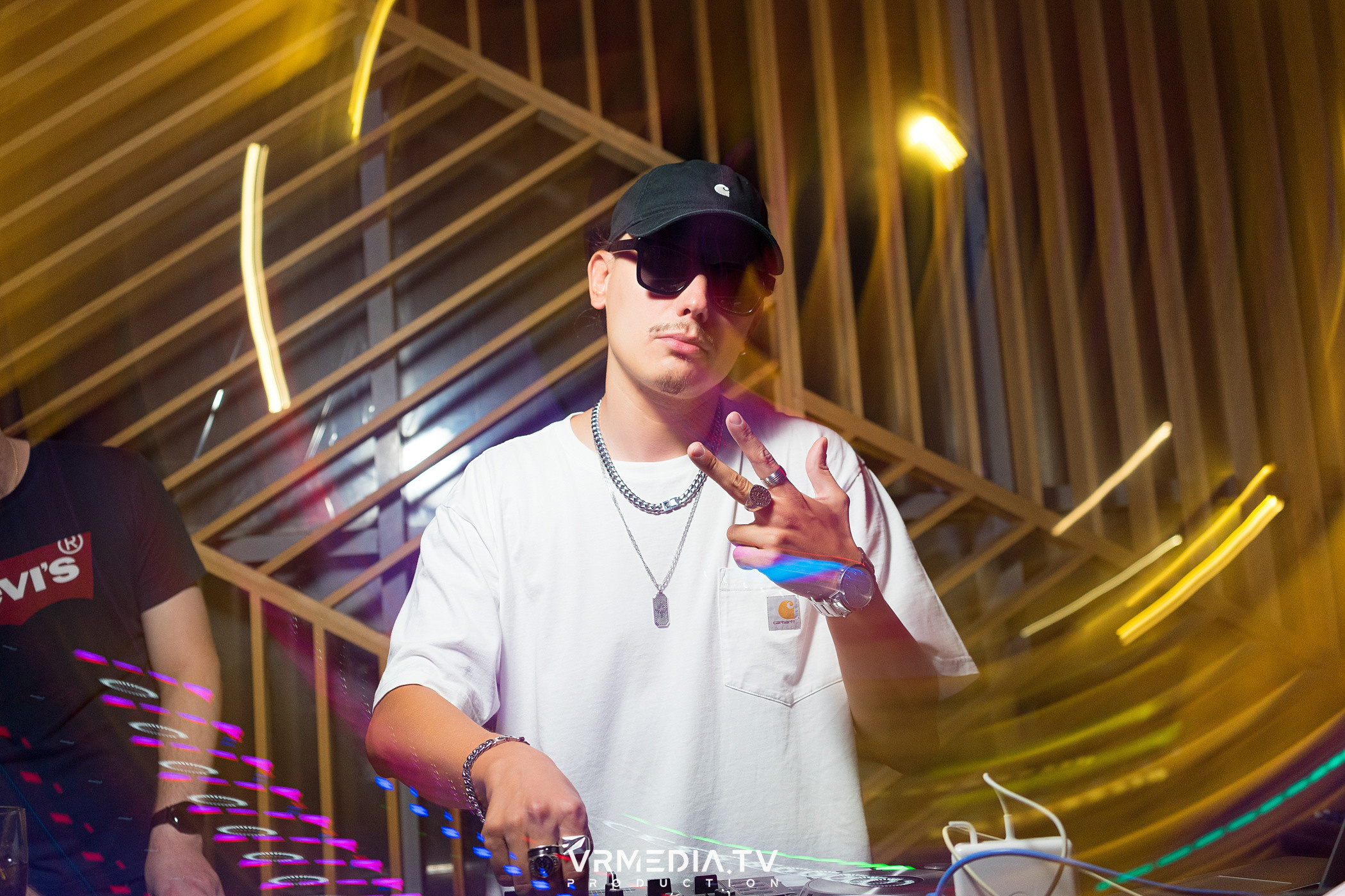 Выходные в баре «Друзья»